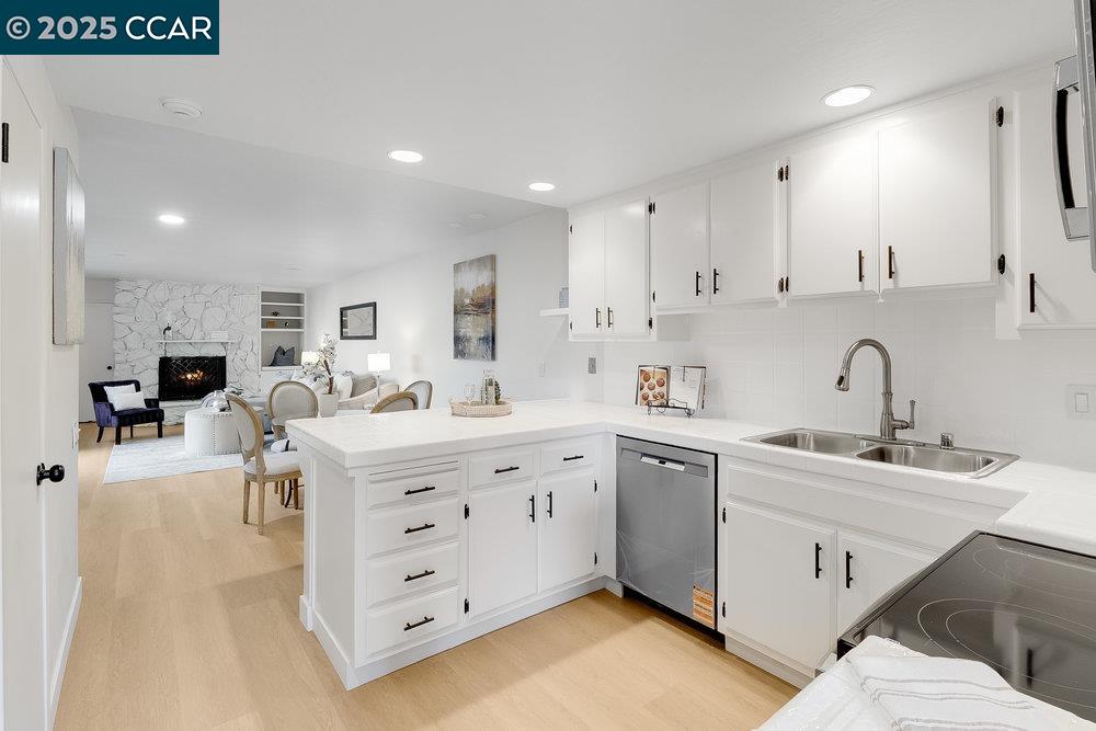 Detail Gallery Image 19 of 45 For 639 Augusta Drive, Moraga,  CA 94556 - 2 Beds | 2/1 Baths