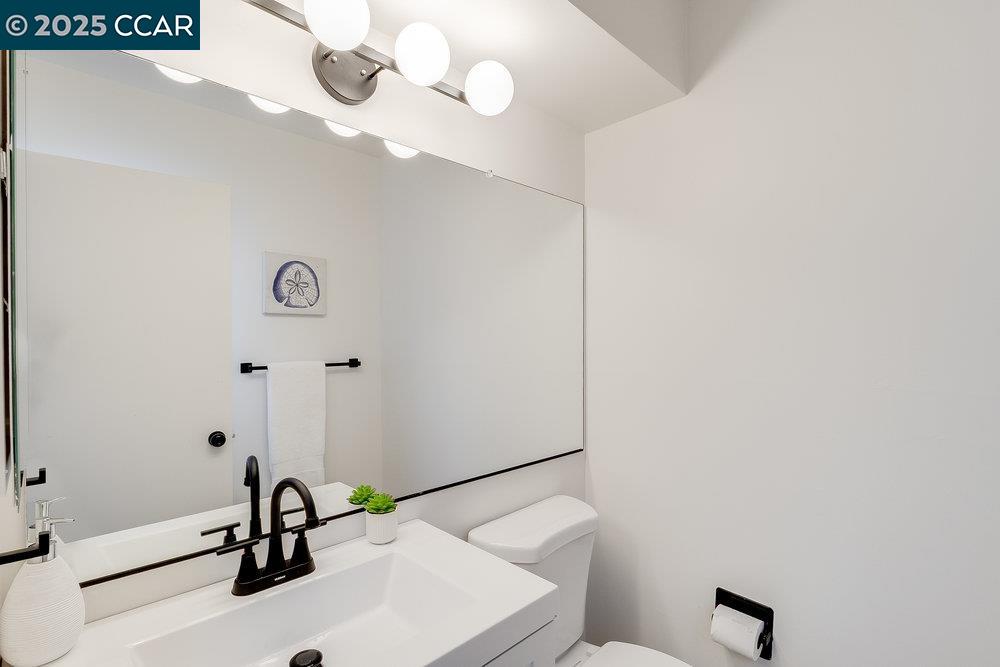 Detail Gallery Image 9 of 45 For 639 Augusta Drive, Moraga,  CA 94556 - 2 Beds | 2/1 Baths