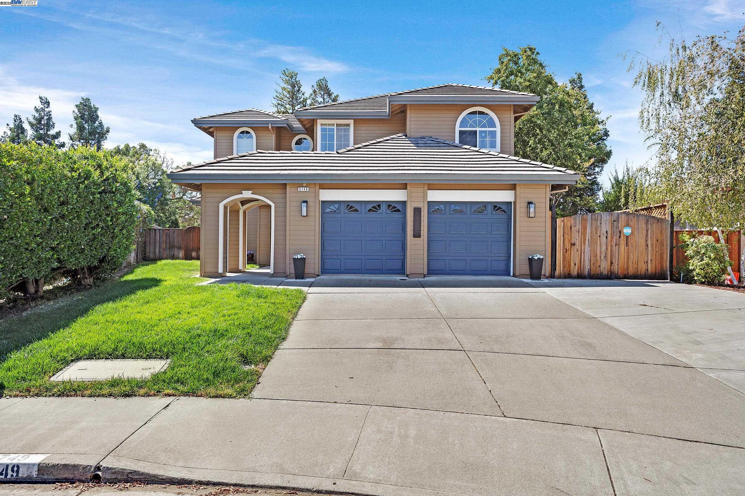 Detail Gallery Image 2 of 46 For 5749 Cherry Way, Livermore,  CA 94551 - 4 Beds | 3 Baths
