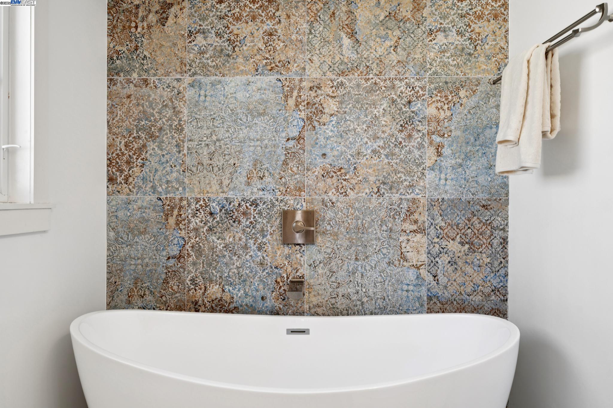 Detail Gallery Image 24 of 57 For 9340 Thermal St, Oakland,  CA 94605 - 3 Beds | 3 Baths