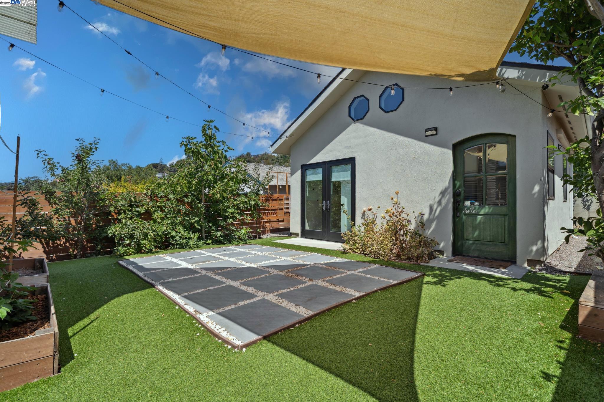 Detail Gallery Image 48 of 57 For 9340 Thermal St, Oakland,  CA 94605 - 3 Beds | 3 Baths