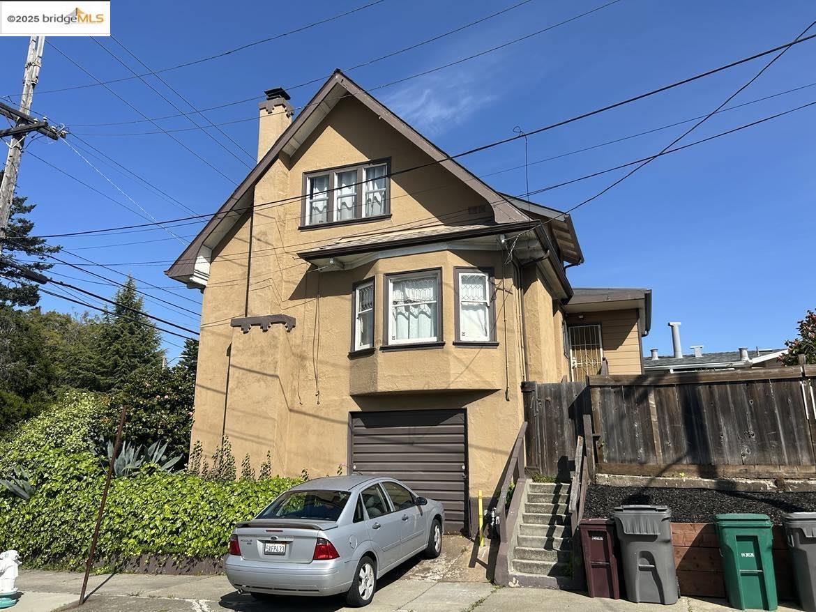 Detail Gallery Image 2 of 25 For 1701-1703 Macarthur Blvd, Oakland,  CA 94602 - – Beds | – Baths