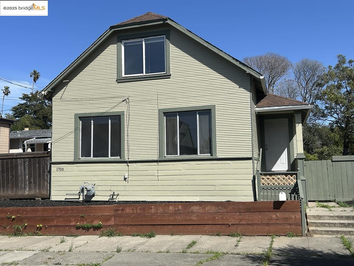 Detail Gallery Image 8 of 25 For 1701-1703 Macarthur Blvd, Oakland,  CA 94602 - – Beds | – Baths