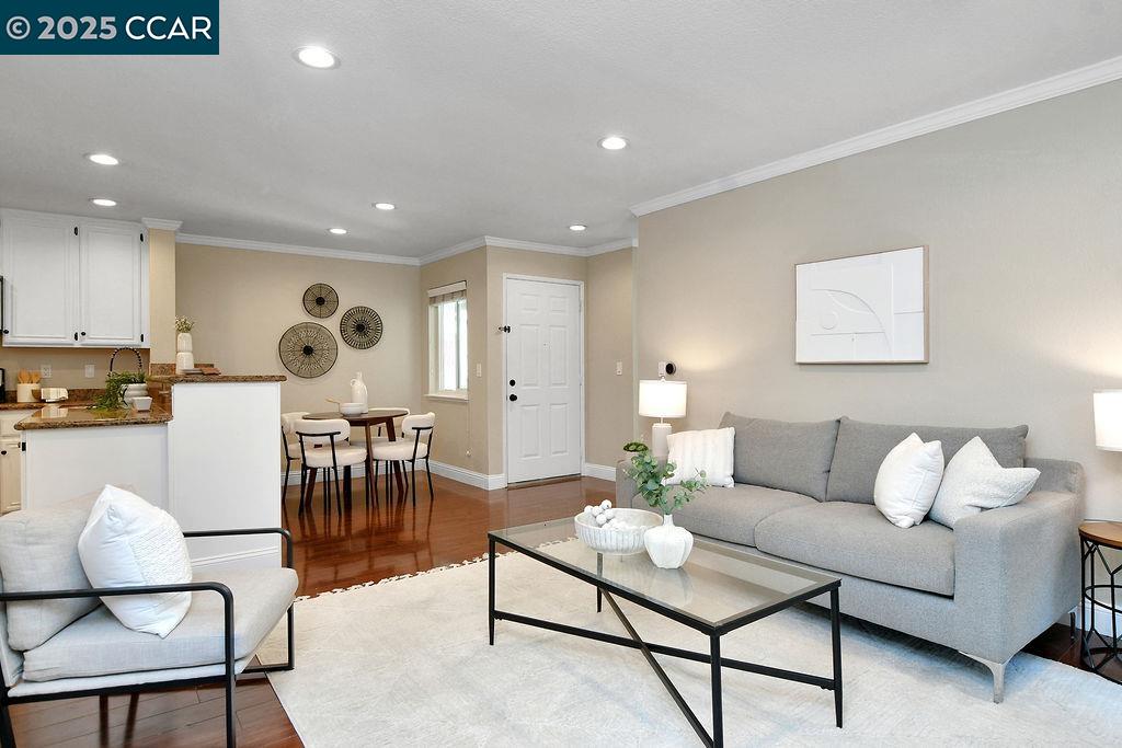 Photo #5: 41109669 Listing 