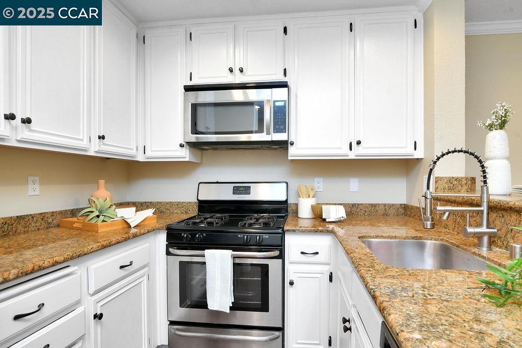 Photo #8: 41109669 Listing: Photo #8