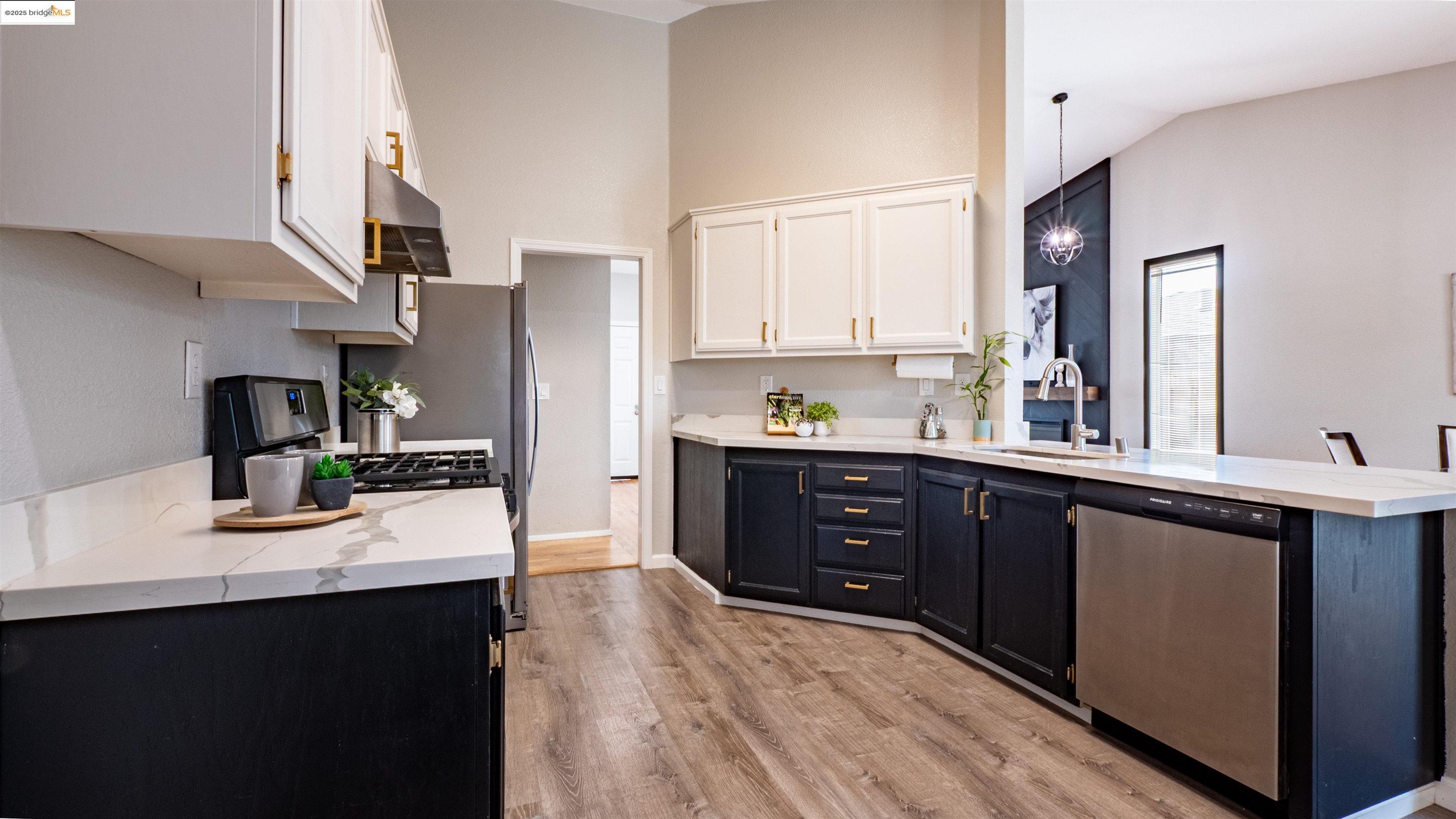 Detail Gallery Image 8 of 35 For 306 Deerpark Way, Oakley,  CA 94561 - 3 Beds | 2 Baths