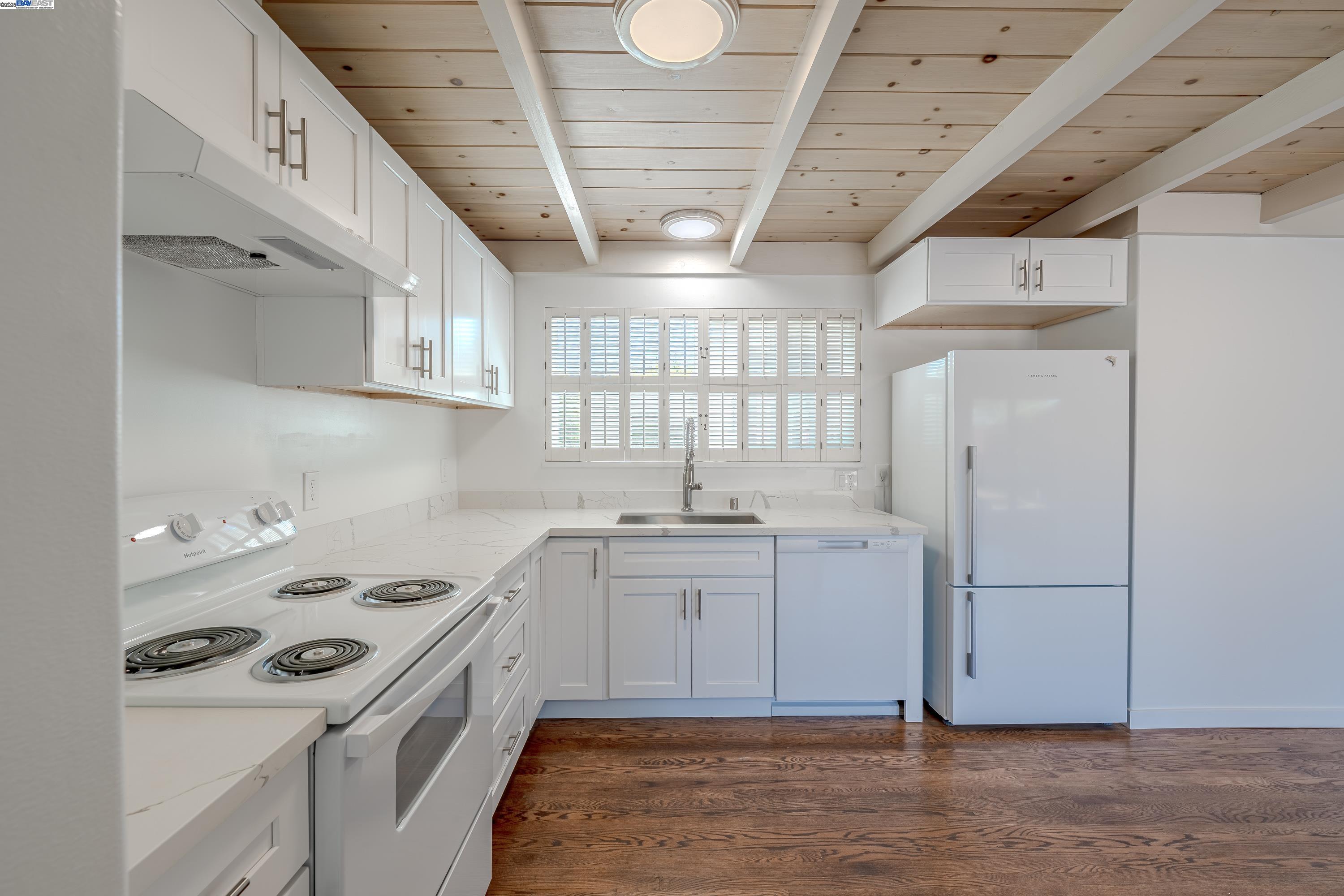 Detail Gallery Image 11 of 30 For 914 School St, San Leandro,  CA 94577 - 3 Beds | 1/1 Baths