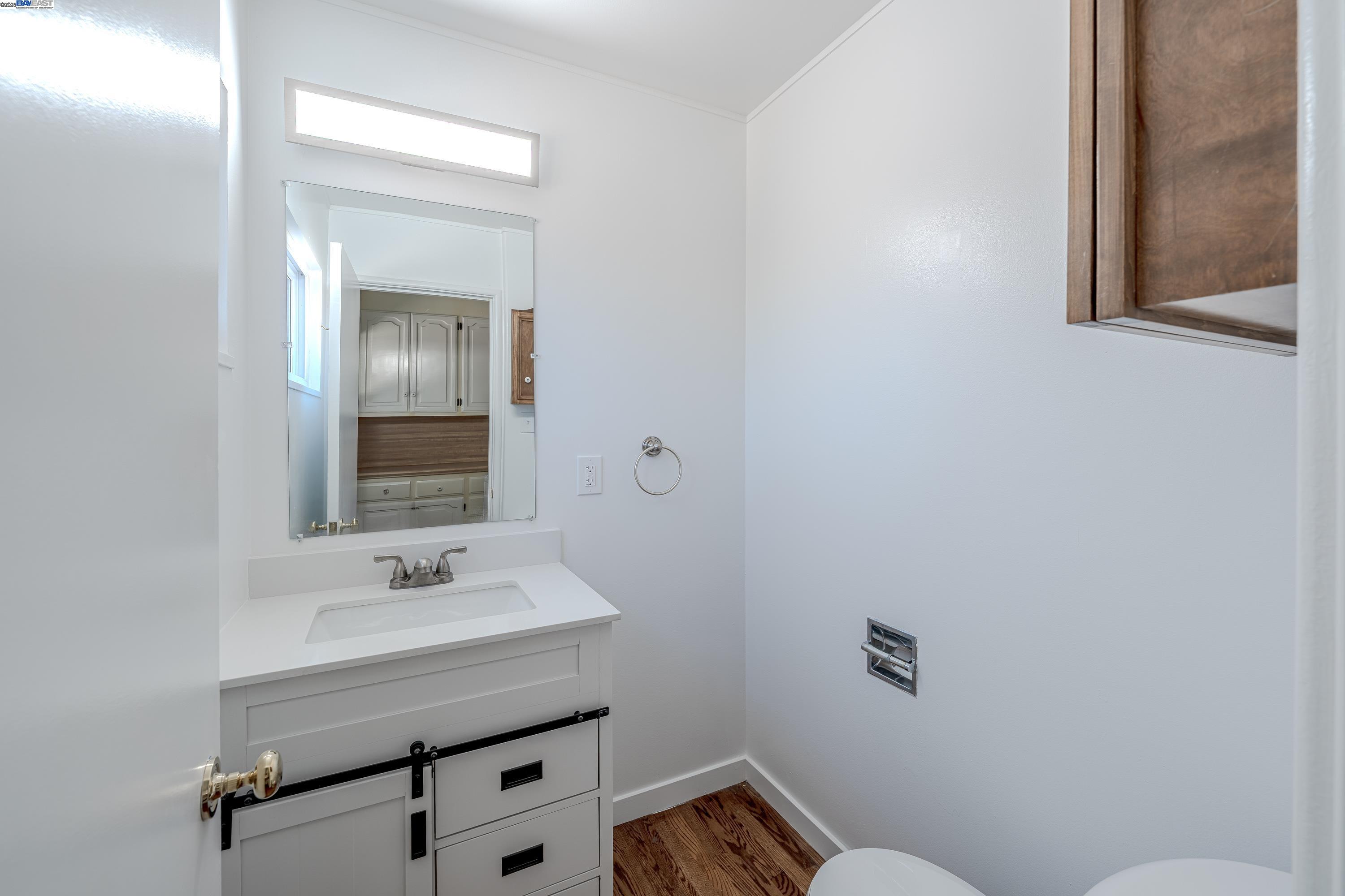 Detail Gallery Image 15 of 30 For 914 School St, San Leandro,  CA 94577 - 3 Beds | 1/1 Baths