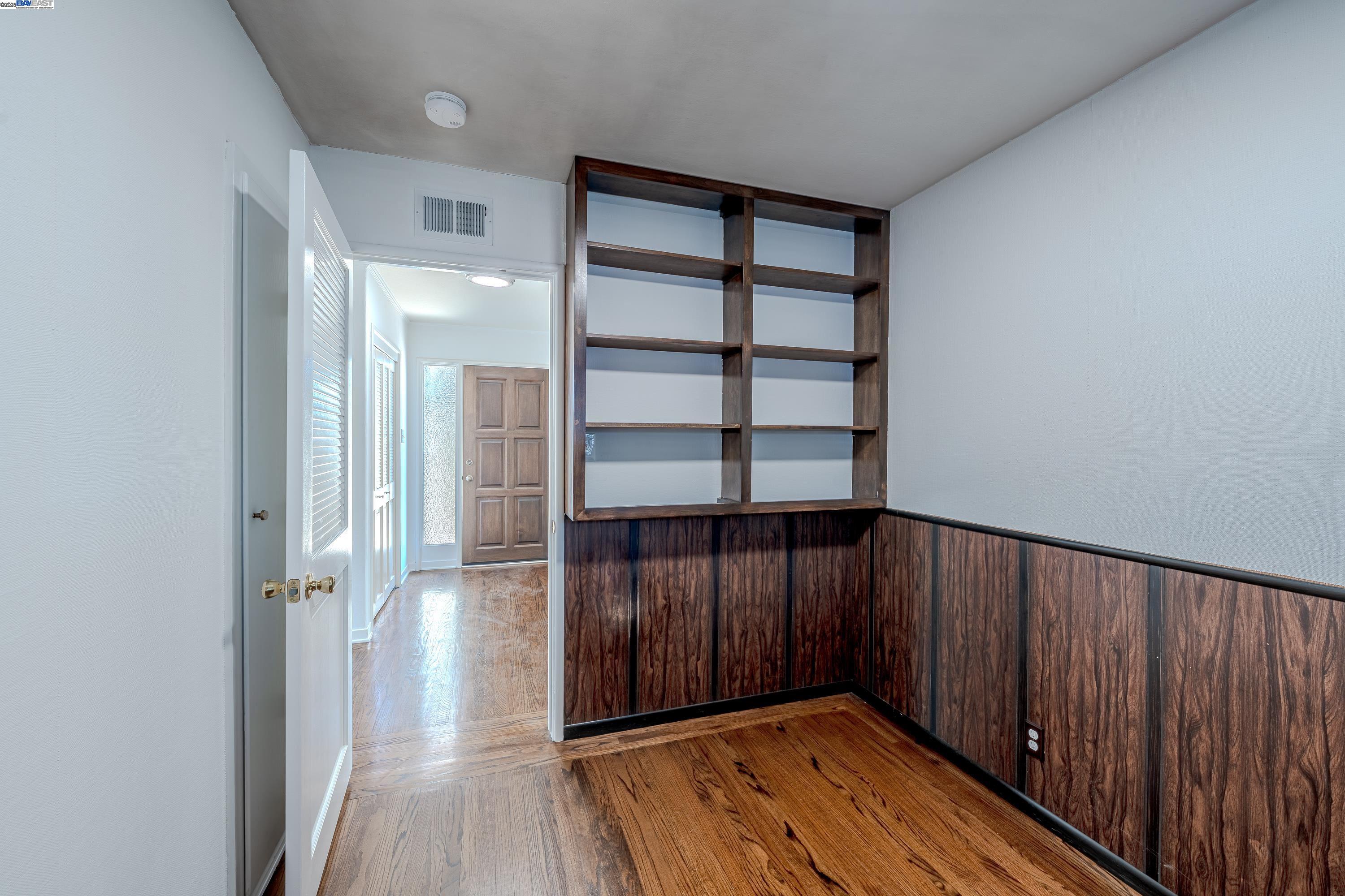 Detail Gallery Image 21 of 30 For 914 School St, San Leandro,  CA 94577 - 3 Beds | 1/1 Baths