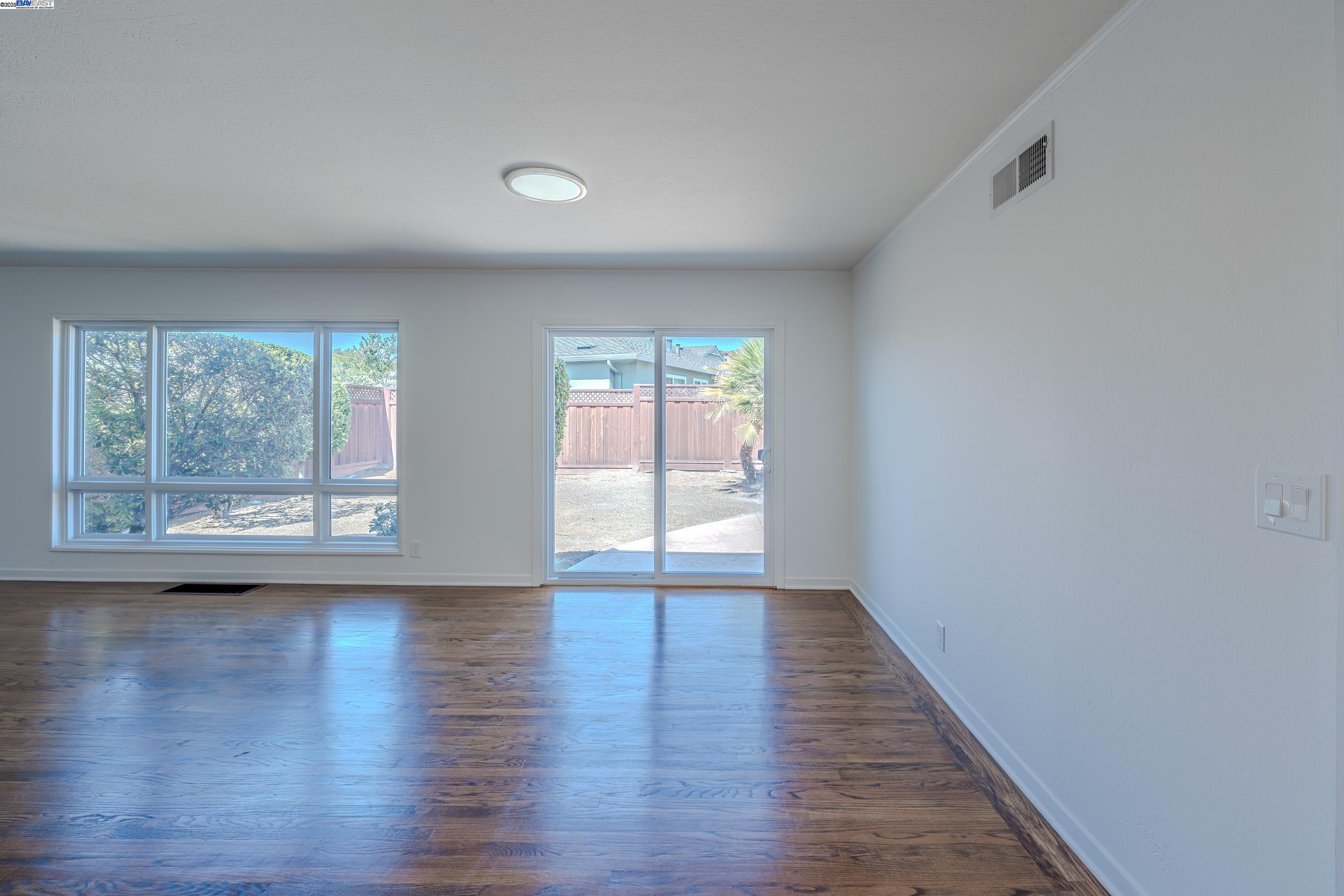 Detail Gallery Image 25 of 30 For 914 School St, San Leandro,  CA 94577 - 3 Beds | 1/1 Baths