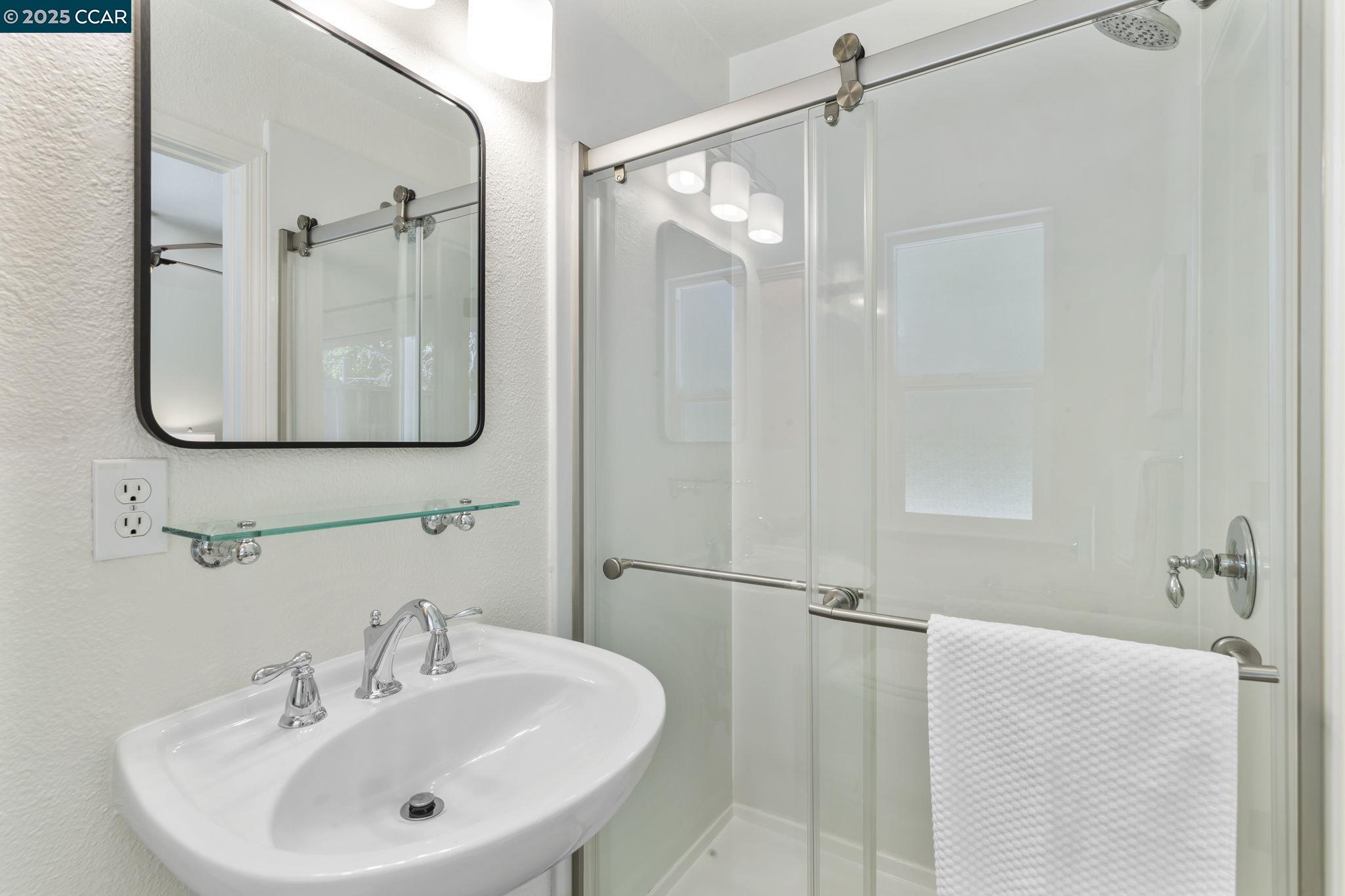 Detail Gallery Image 22 of 34 For 3249 Claudia Dr, Concord,  CA 94519 - 4 Beds | 2 Baths