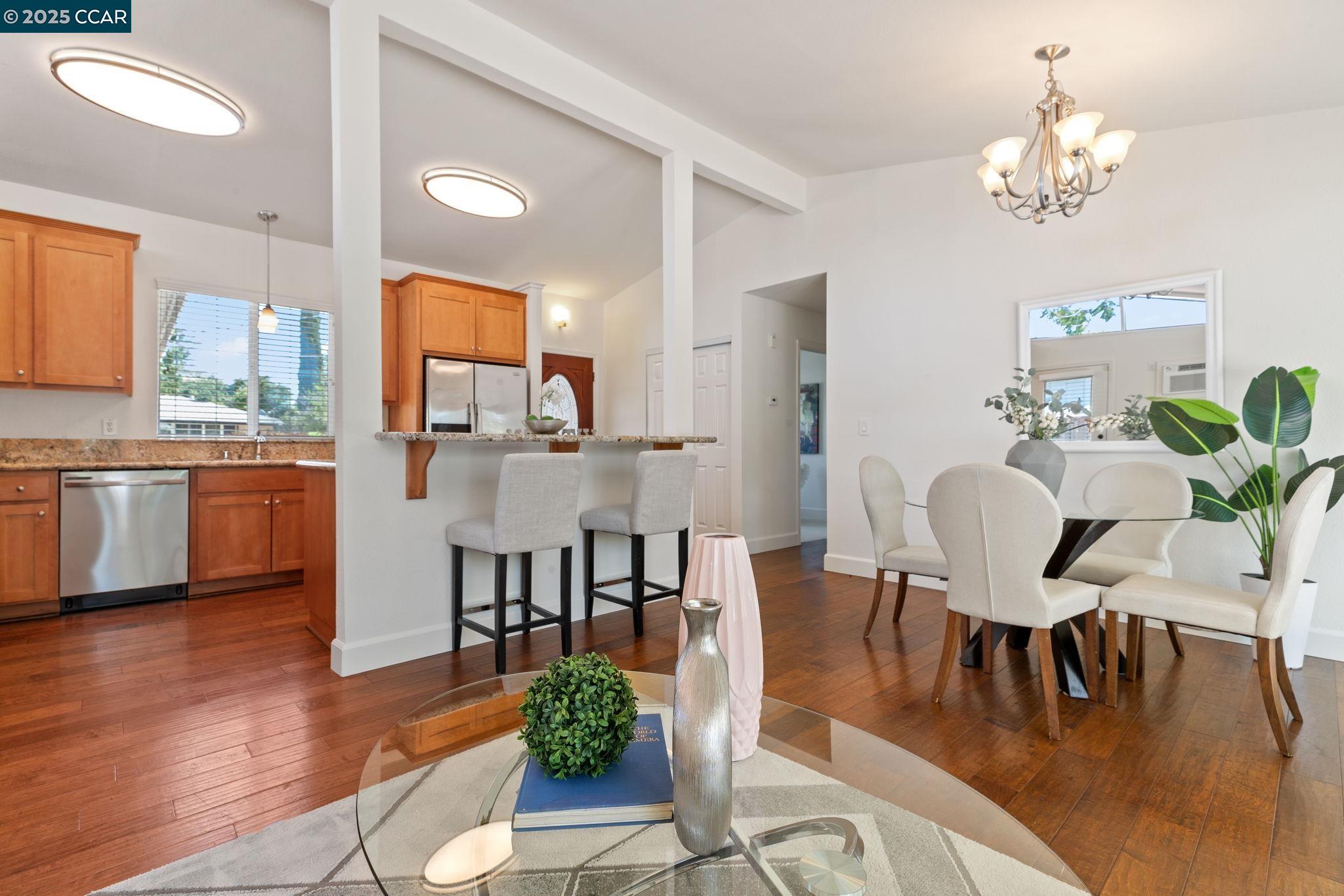 Detail Gallery Image 8 of 34 For 3249 Claudia Dr, Concord,  CA 94519 - 4 Beds | 2 Baths