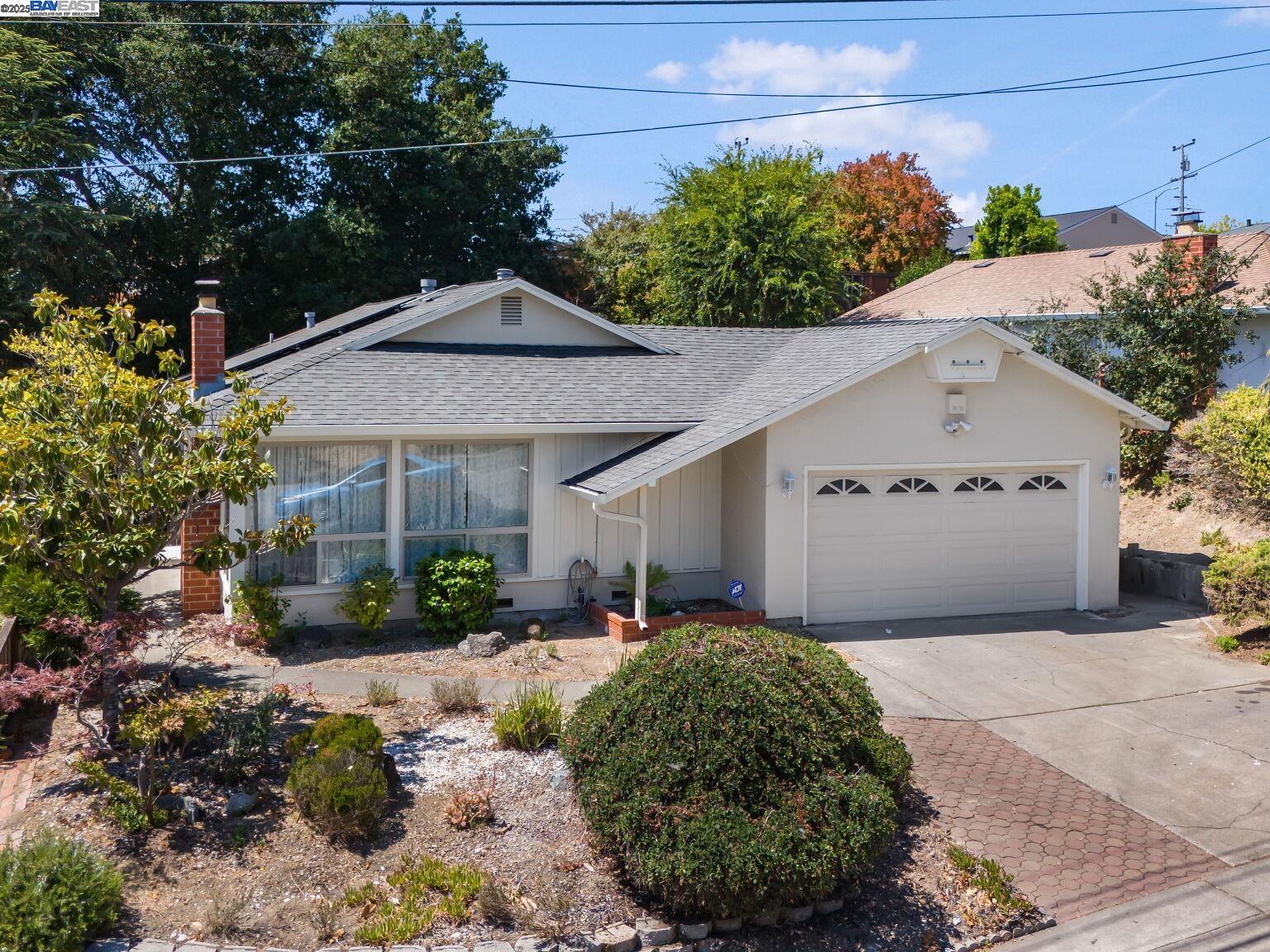 Detail Gallery Image 12 of 60 For 4520 Valley View Rd, Richmond,  CA 94803 - 3 Beds | 2 Baths