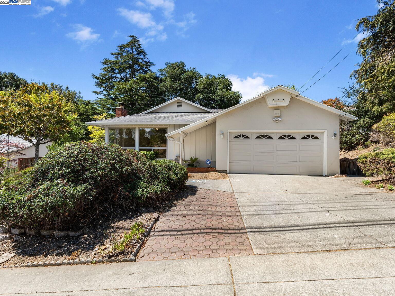 Detail Gallery Image 13 of 60 For 4520 Valley View Rd, Richmond,  CA 94803 - 3 Beds | 2 Baths