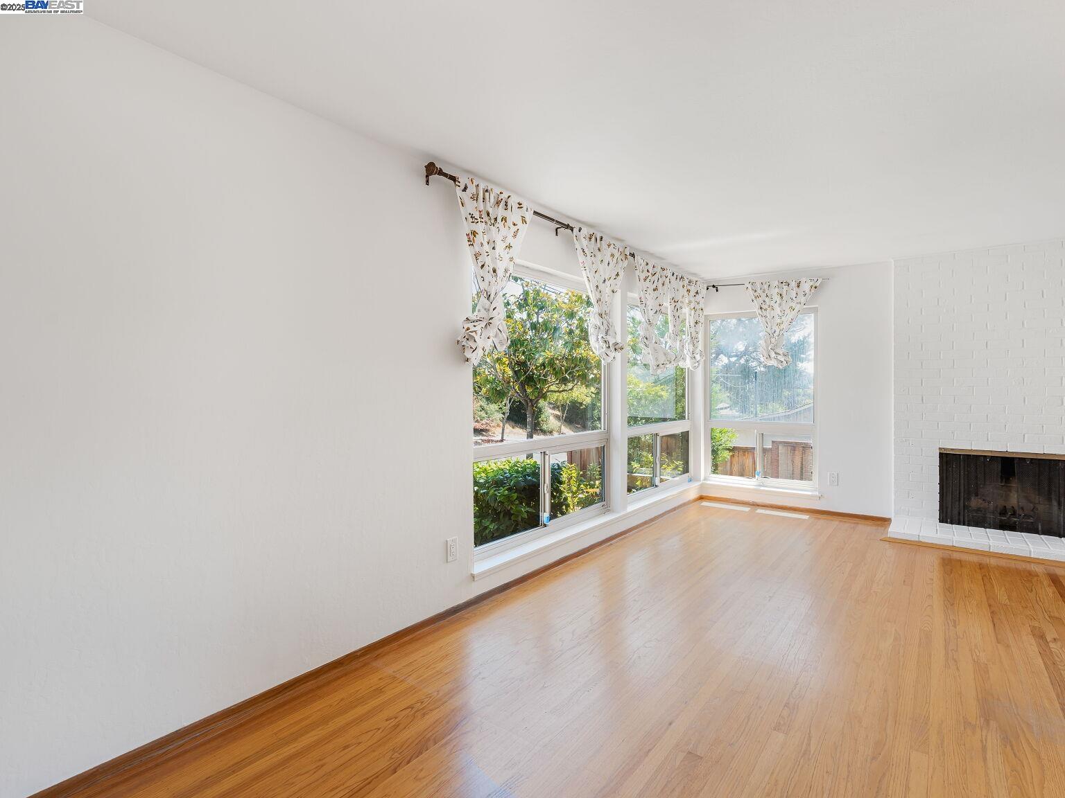 Detail Gallery Image 18 of 60 For 4520 Valley View Rd, Richmond,  CA 94803 - 3 Beds | 2 Baths