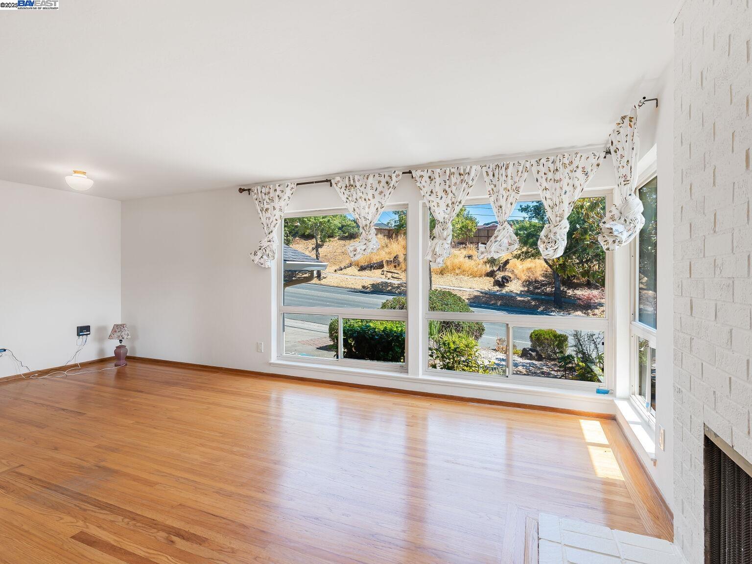 Detail Gallery Image 19 of 60 For 4520 Valley View Rd, Richmond,  CA 94803 - 3 Beds | 2 Baths