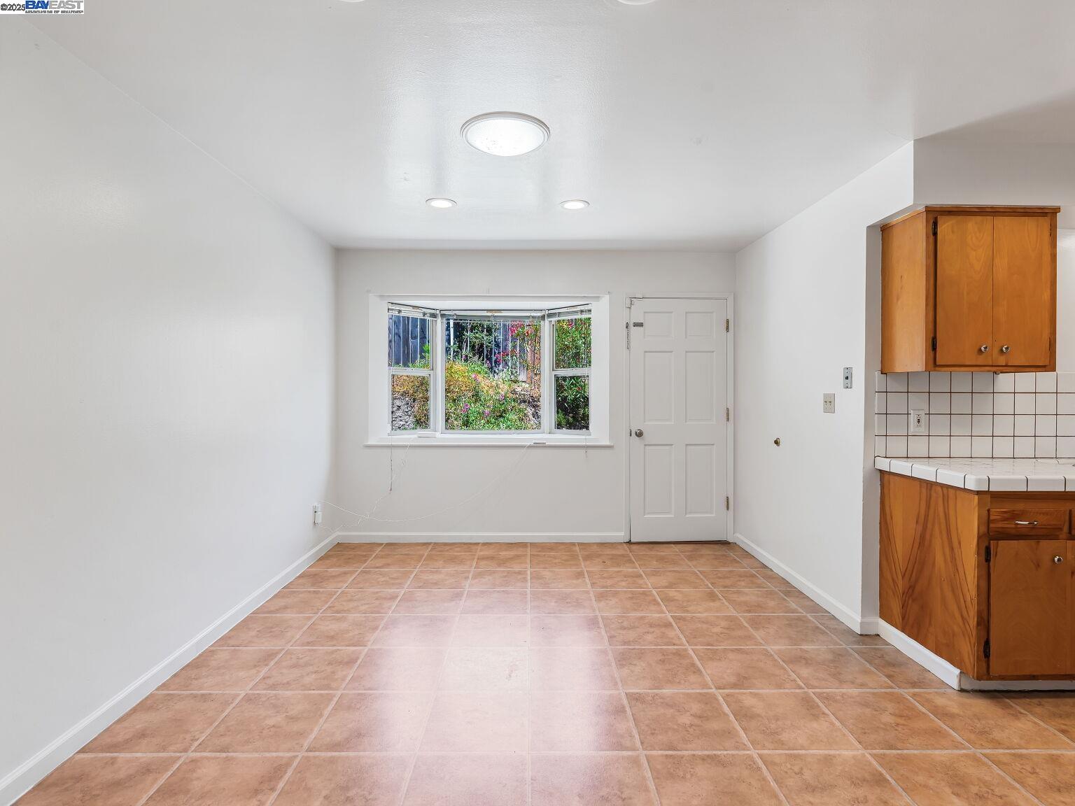 Detail Gallery Image 27 of 60 For 4520 Valley View Rd, Richmond,  CA 94803 - 3 Beds | 2 Baths