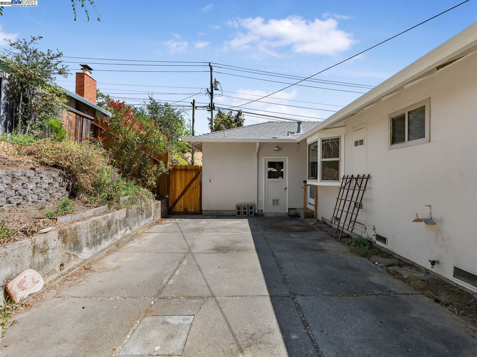 Detail Gallery Image 38 of 60 For 4520 Valley View Rd, Richmond,  CA 94803 - 3 Beds | 2 Baths
