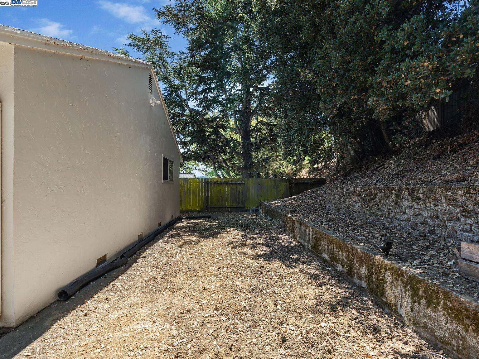 Detail Gallery Image 43 of 60 For 4520 Valley View Rd, Richmond,  CA 94803 - 3 Beds | 2 Baths