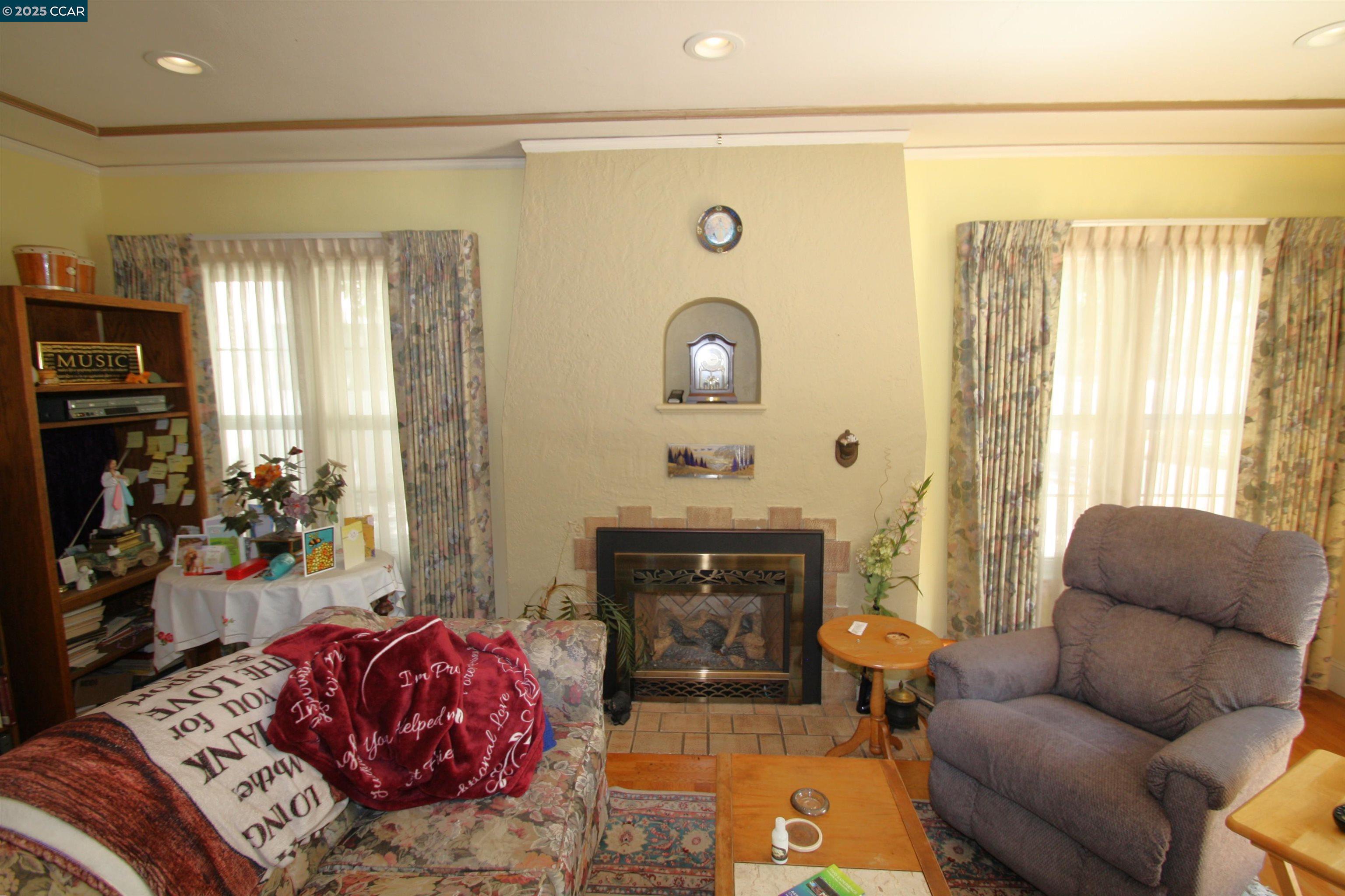 Detail Gallery Image 17 of 35 For 2825 Concord Blvd, Concord,  CA 94519 - 4 Beds | 2 Baths