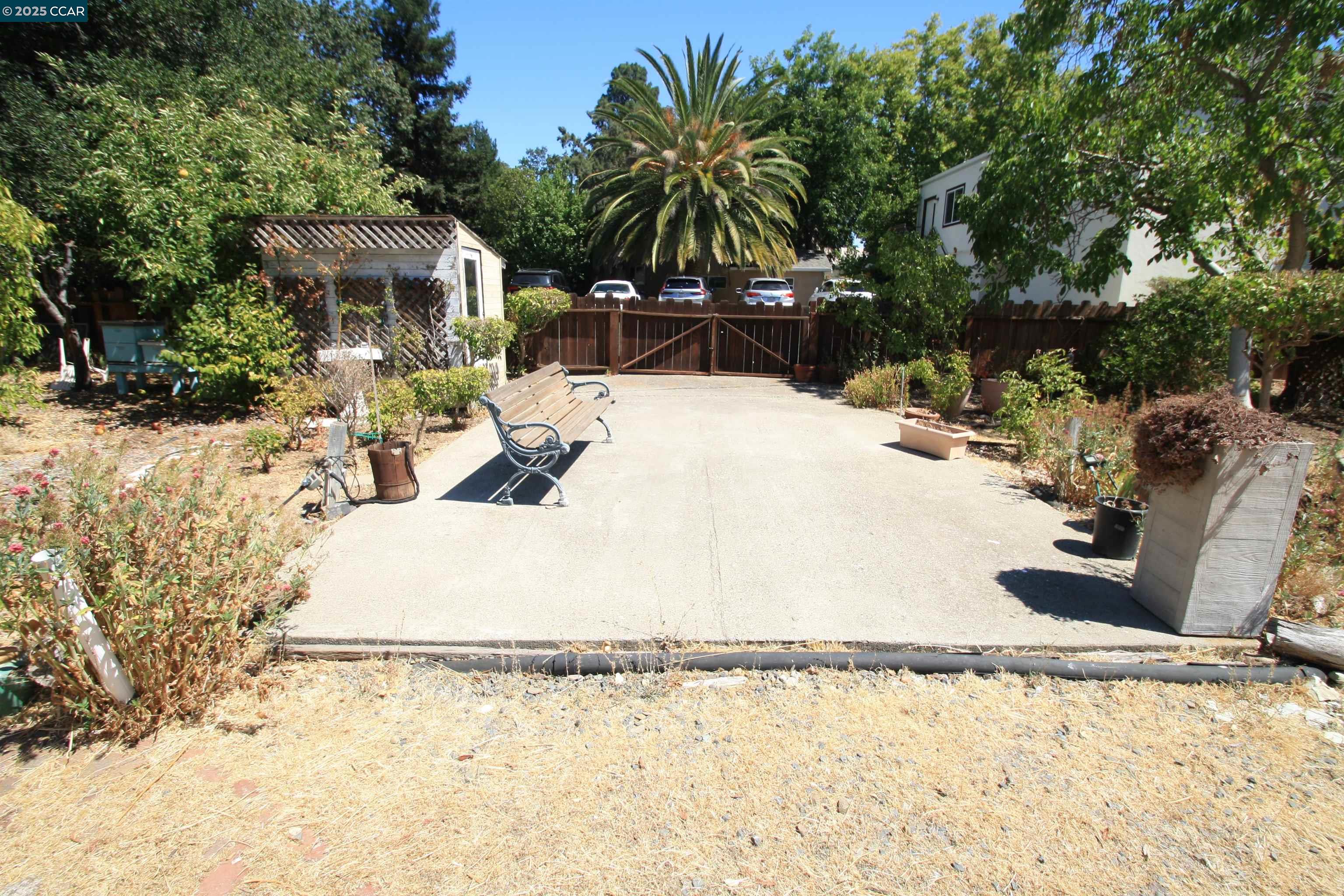 Detail Gallery Image 8 of 35 For 2825 Concord Blvd, Concord,  CA 94519 - 4 Beds | 2 Baths