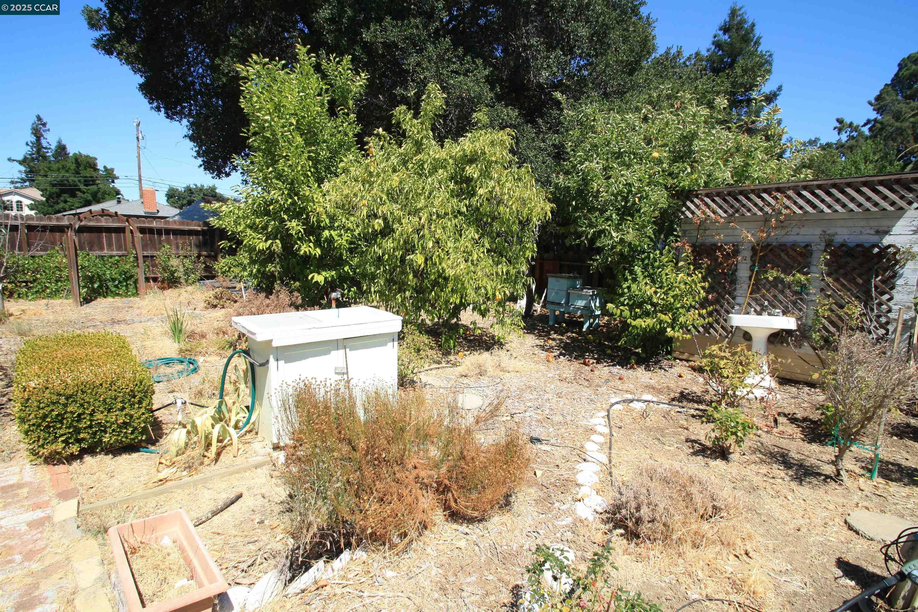 Detail Gallery Image 10 of 35 For 2825 Concord Blvd, Concord,  CA 94519 - 4 Beds | 2 Baths