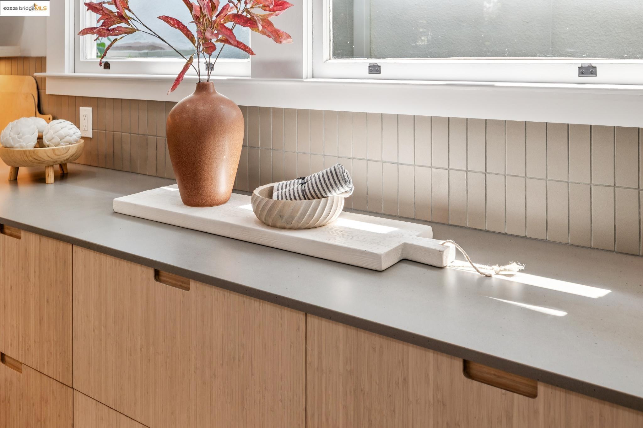 Detail Gallery Image 20 of 45 For 2848 Russell St, Berkeley,  CA 94705 - 3 Beds | 2 Baths