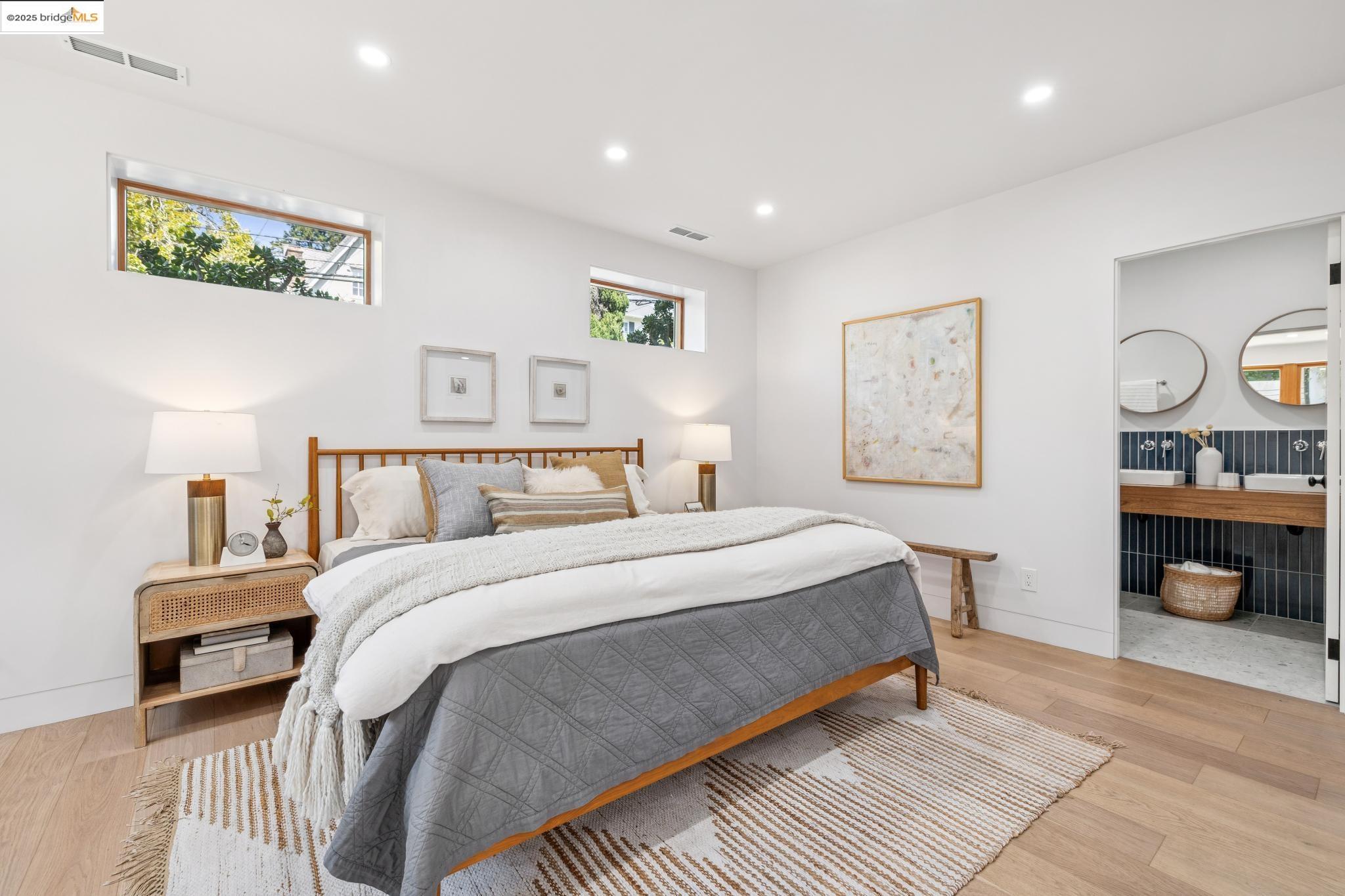 Detail Gallery Image 28 of 45 For 2848 Russell St, Berkeley,  CA 94705 - 3 Beds | 2 Baths