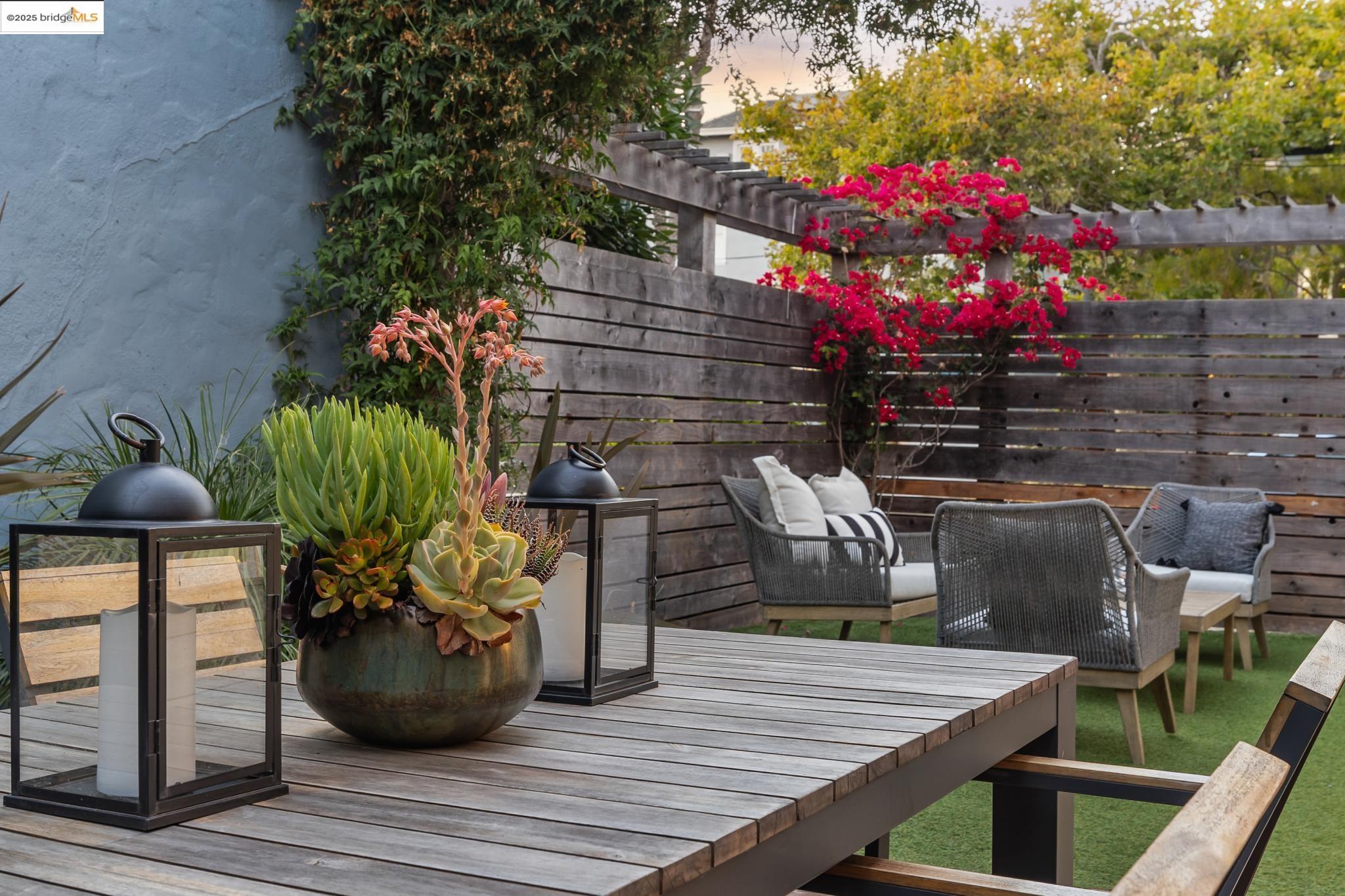 Detail Gallery Image 43 of 45 For 2848 Russell St, Berkeley,  CA 94705 - 3 Beds | 2 Baths