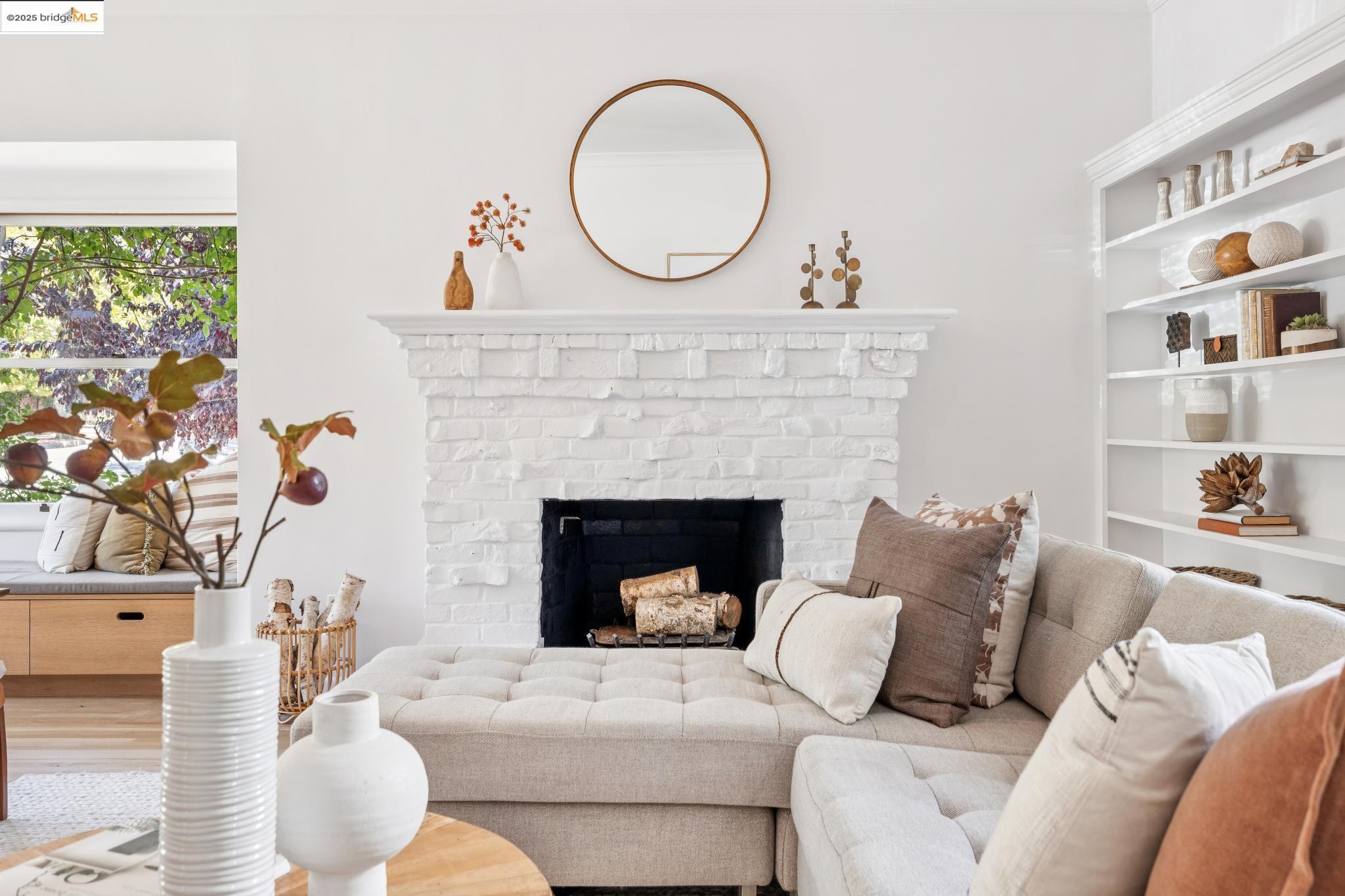 Detail Gallery Image 9 of 45 For 2848 Russell St, Berkeley,  CA 94705 - 3 Beds | 2 Baths
