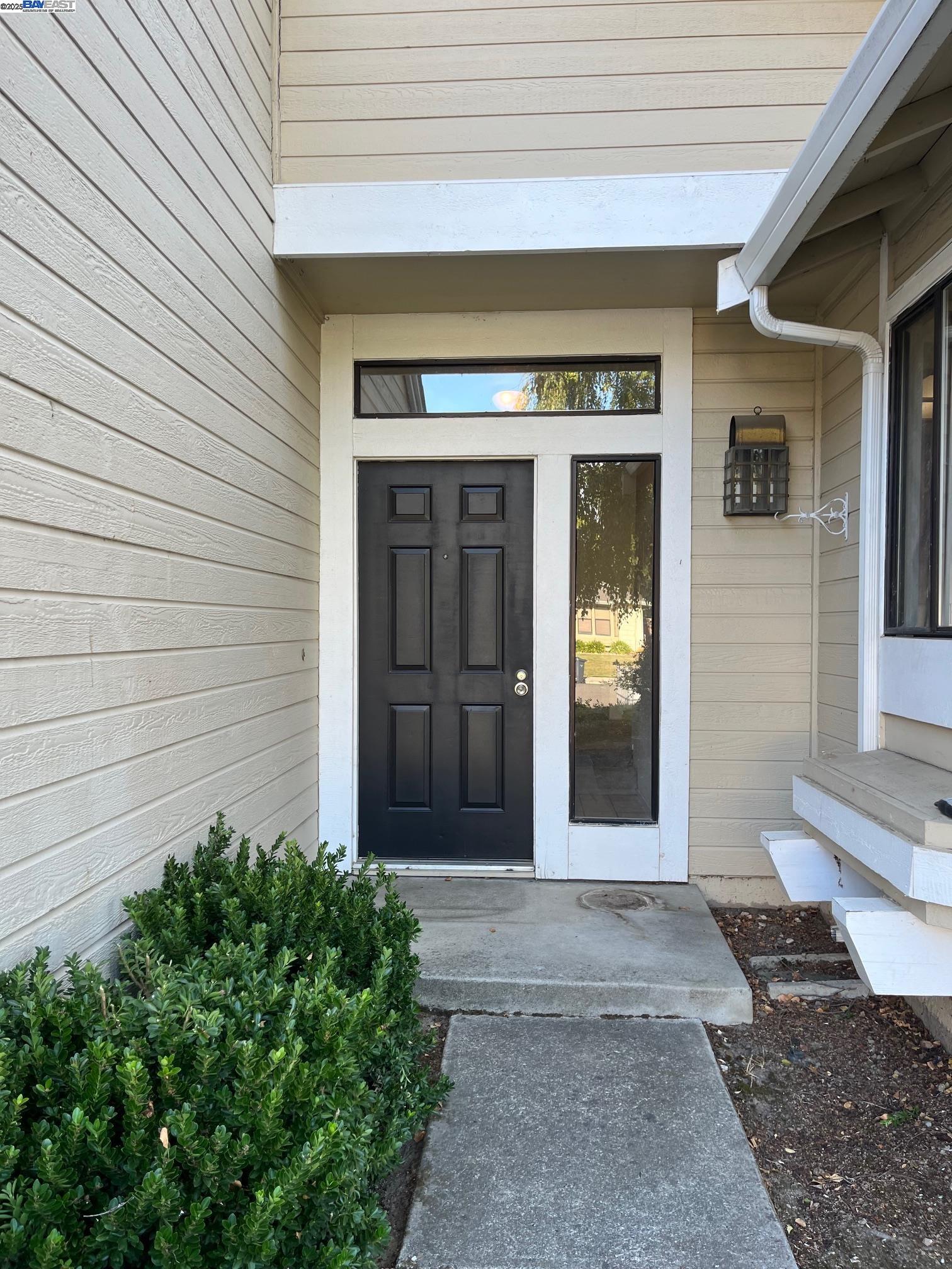 Detail Gallery Image 2 of 26 For 3854 Phoebe Ct, Pleasanton,  CA 94566 - 3 Beds | 2 Baths