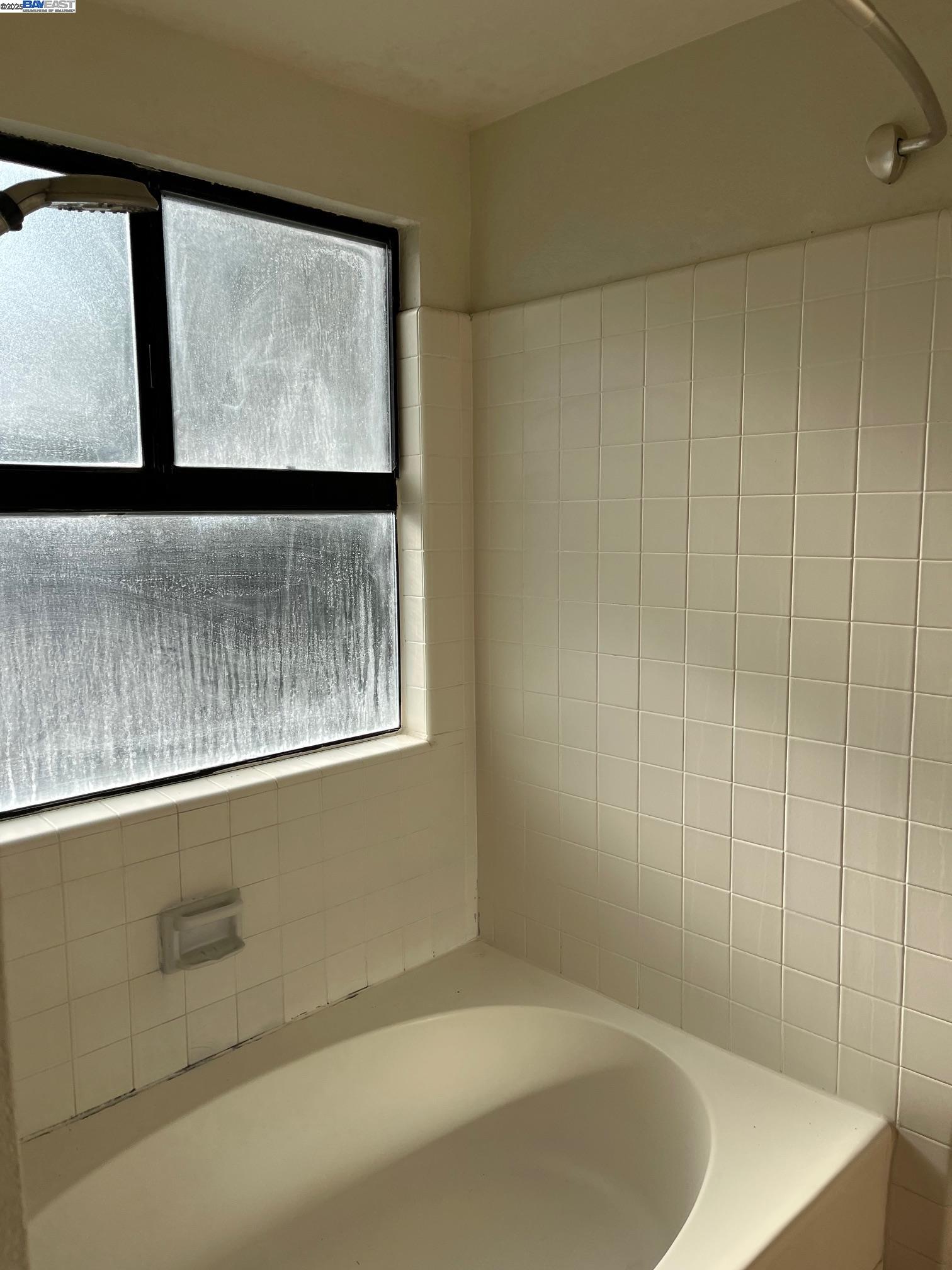 Detail Gallery Image 14 of 26 For 3854 Phoebe Ct, Pleasanton,  CA 94566 - 3 Beds | 2 Baths