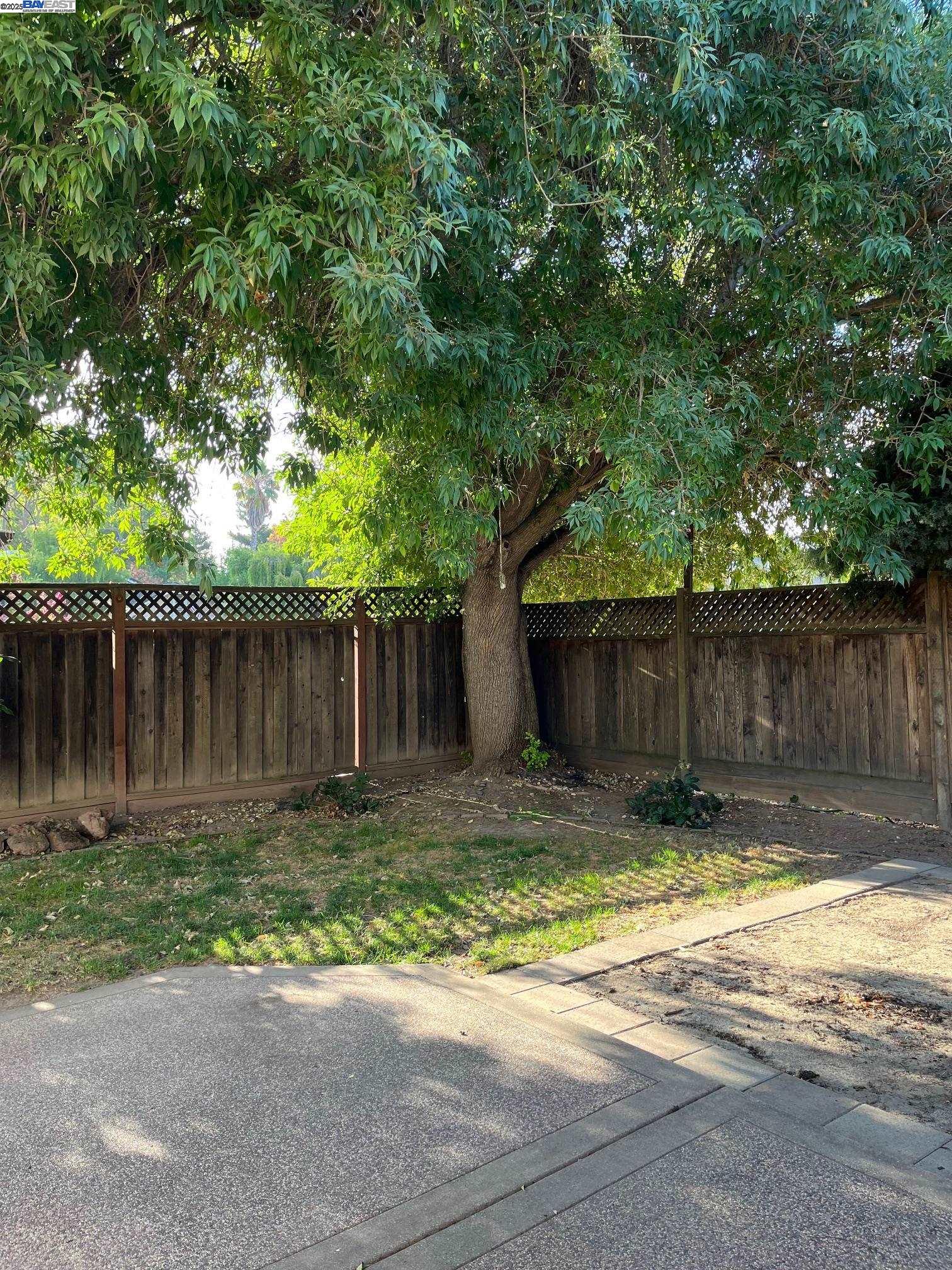 Detail Gallery Image 24 of 26 For 3854 Phoebe Ct, Pleasanton,  CA 94566 - 3 Beds | 2 Baths