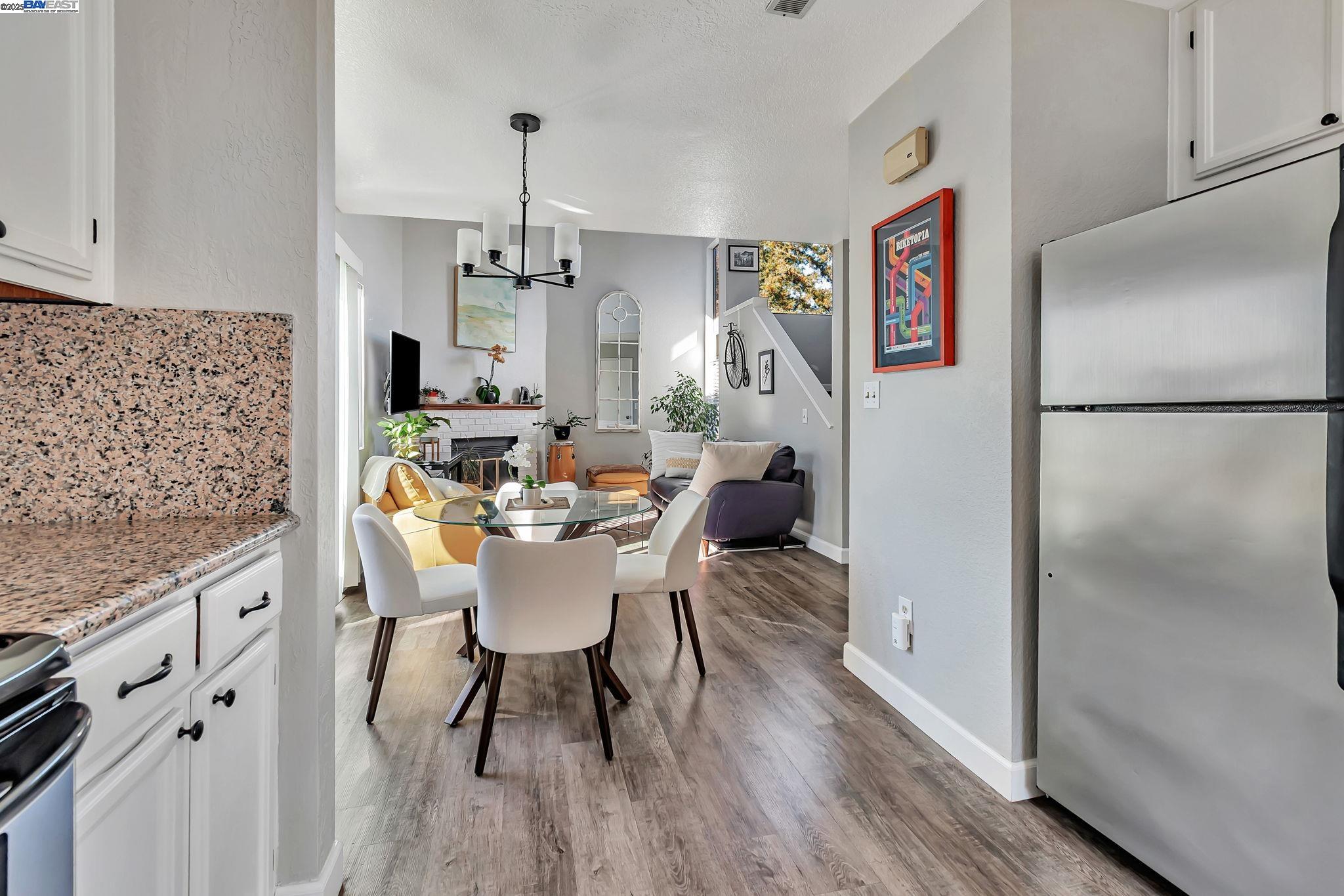 Detail Gallery Image 15 of 58 For 3687 Maple Ave #9,  Oakland,  CA 94602 - 3 Beds | 1/1 Baths