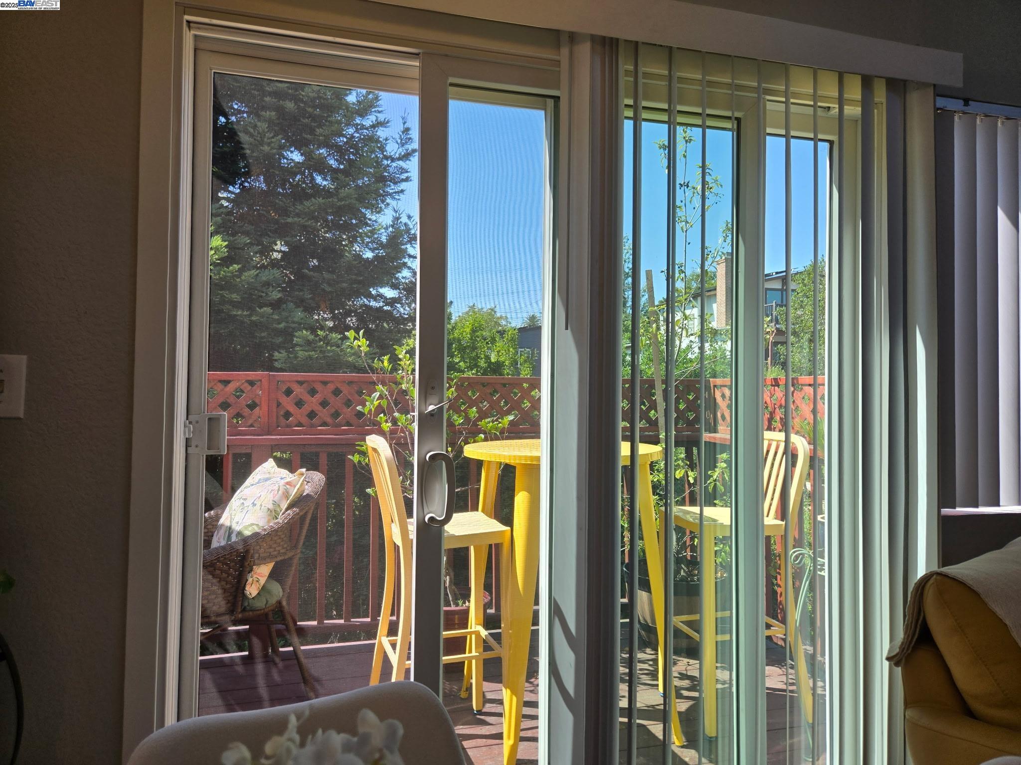 Detail Gallery Image 19 of 58 For 3687 Maple Ave #9,  Oakland,  CA 94602 - 3 Beds | 1/1 Baths