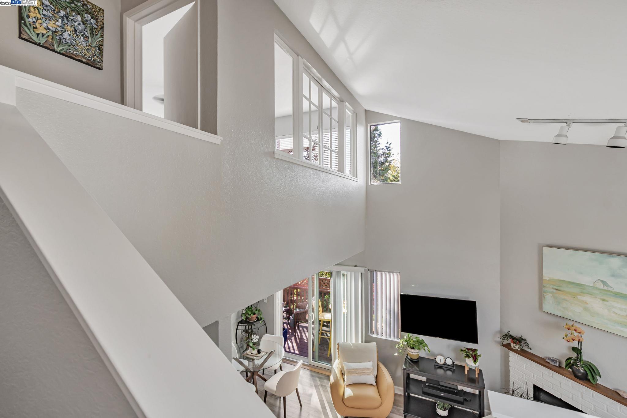 Detail Gallery Image 25 of 58 For 3687 Maple Ave #9,  Oakland,  CA 94602 - 3 Beds | 1/1 Baths