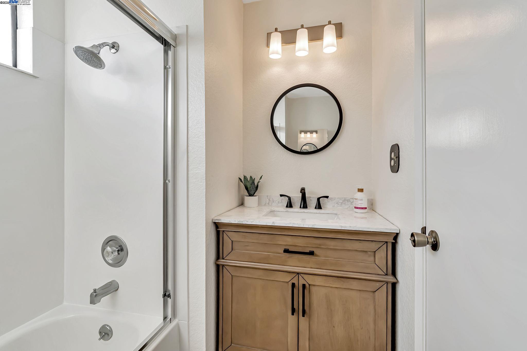 Detail Gallery Image 38 of 58 For 3687 Maple Ave #9,  Oakland,  CA 94602 - 3 Beds | 1/1 Baths