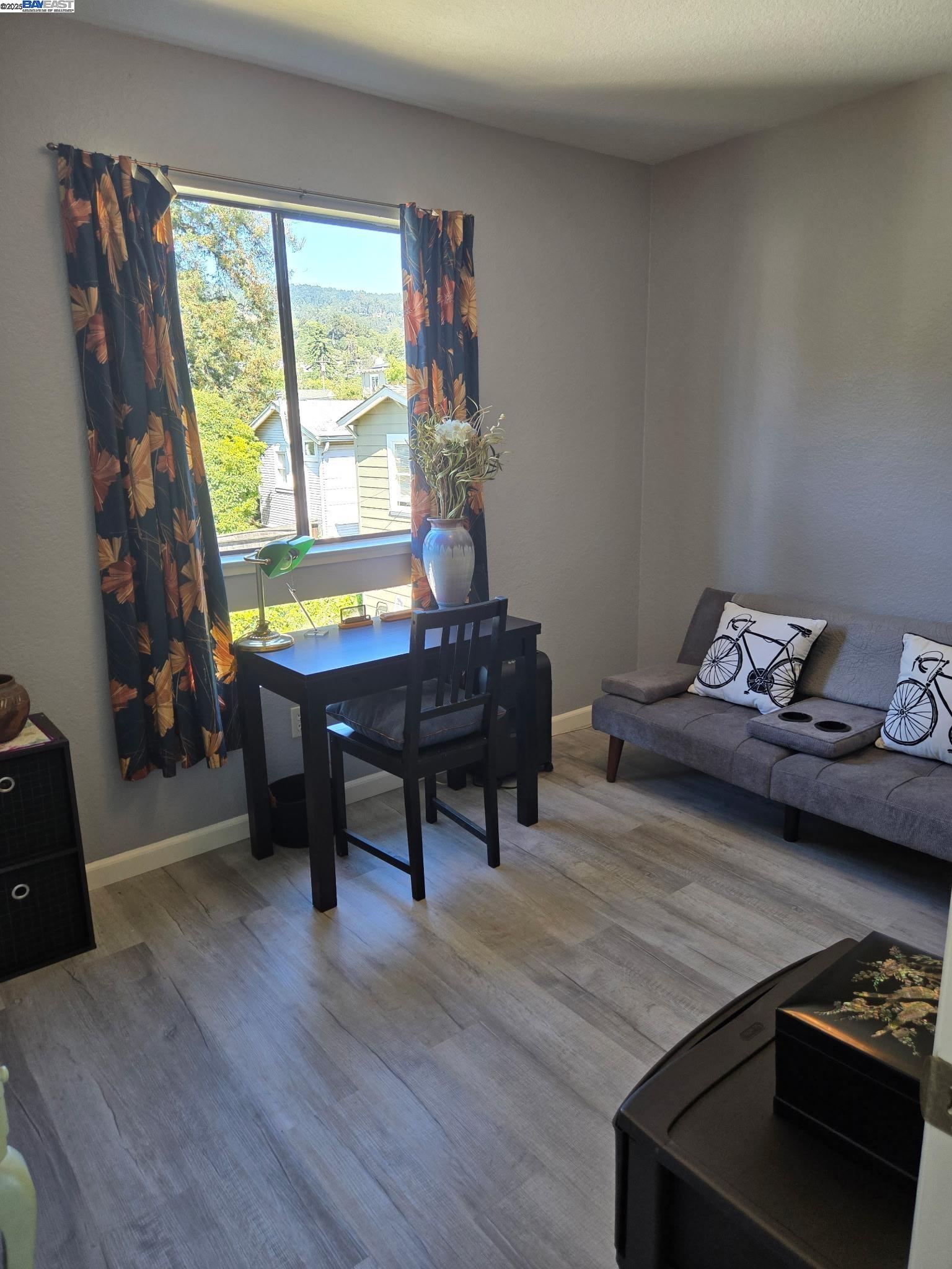 Detail Gallery Image 41 of 58 For 3687 Maple Ave #9,  Oakland,  CA 94602 - 3 Beds | 1/1 Baths