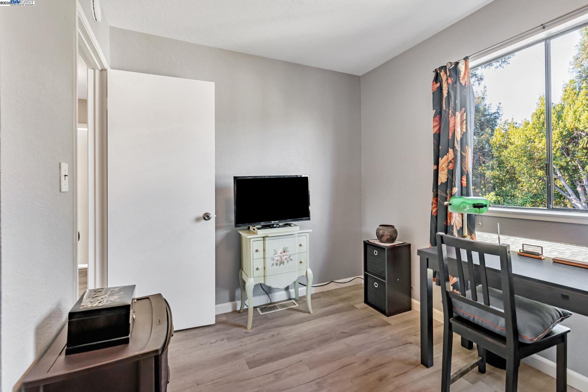 Detail Gallery Image 43 of 58 For 3687 Maple Ave #9,  Oakland,  CA 94602 - 3 Beds | 1/1 Baths