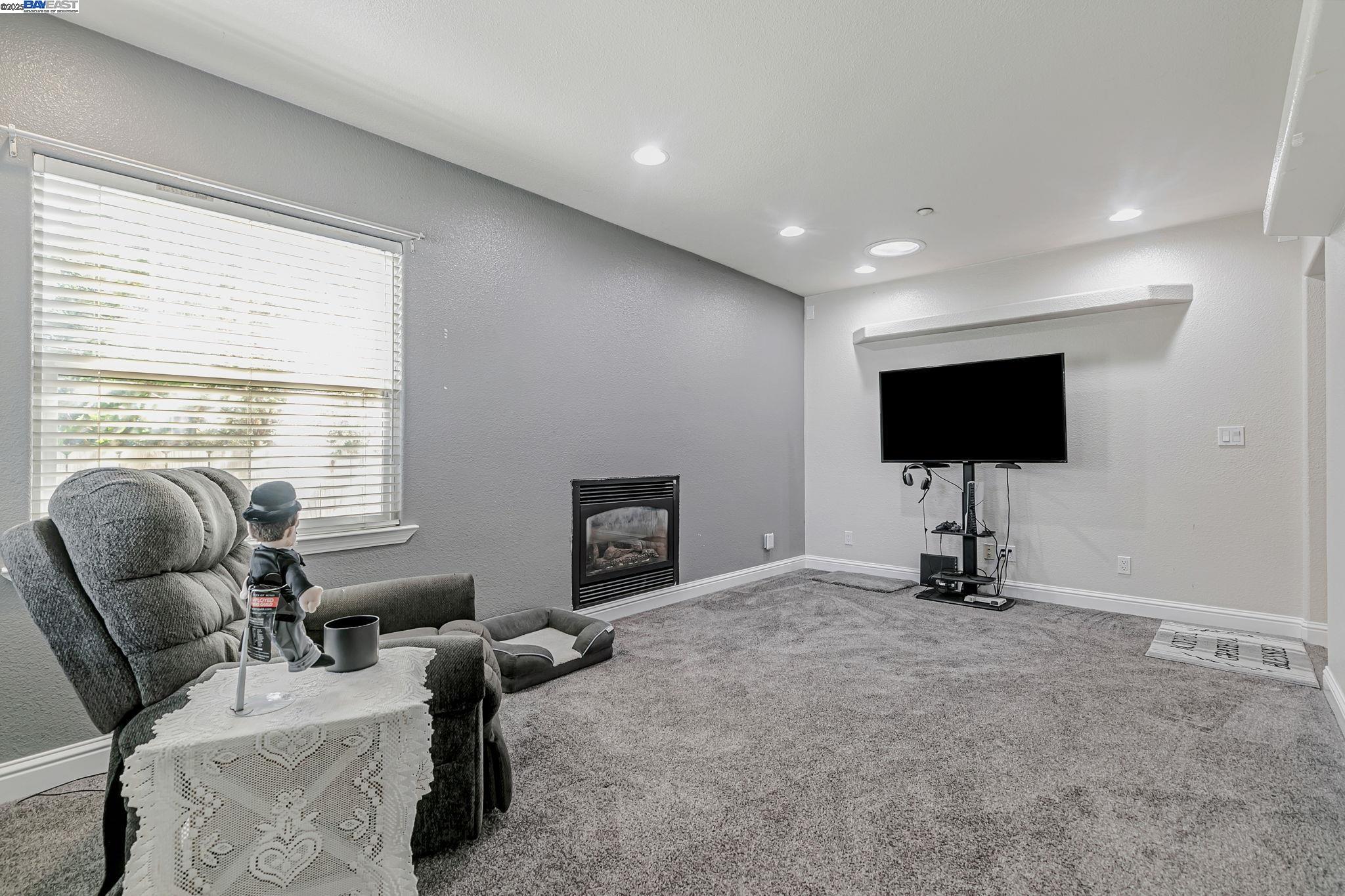 Detail Gallery Image 27 of 52 For 337 I St, Fremont,  CA 94536 - 4 Beds | 2 Baths