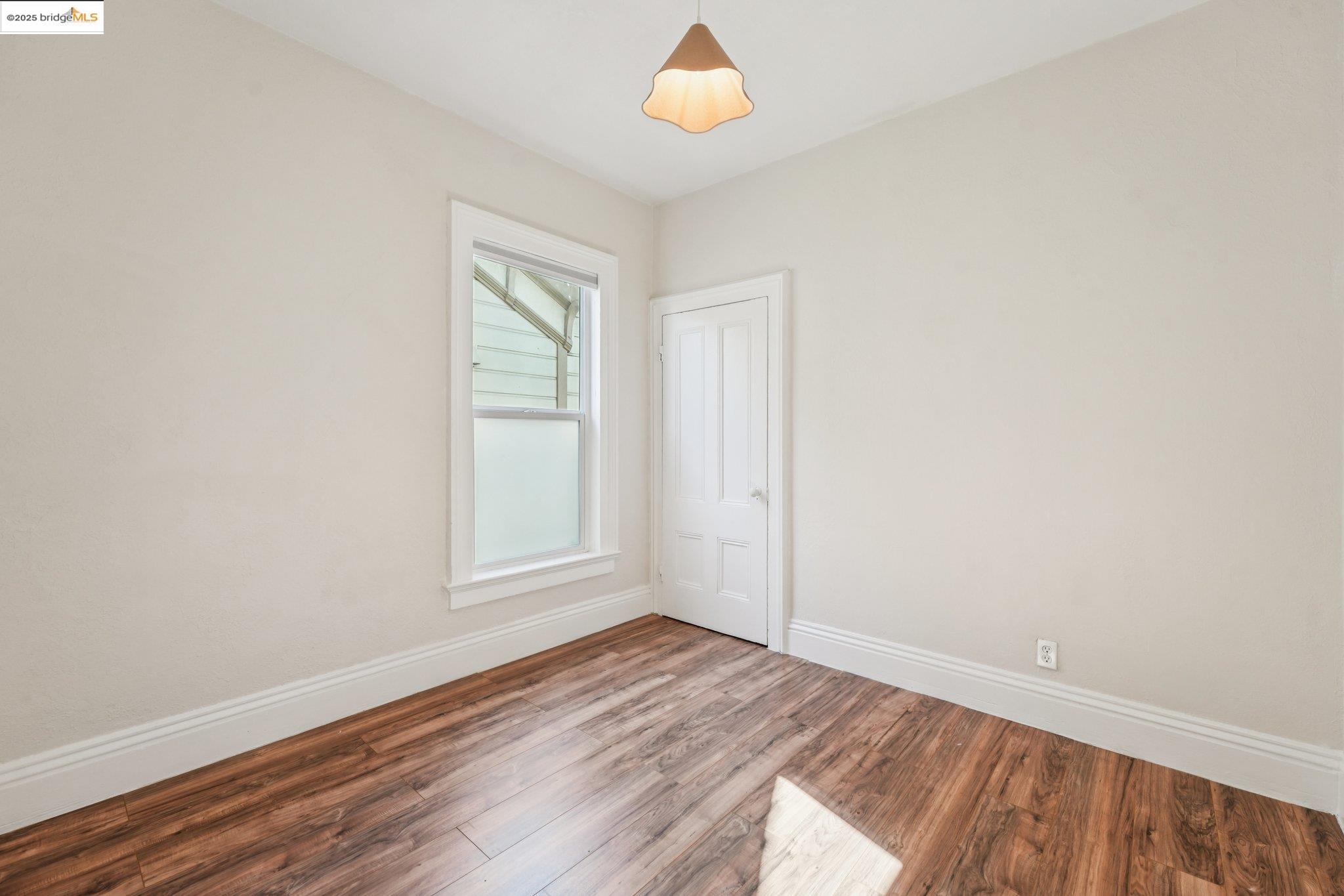 Detail Gallery Image 18 of 55 For 1549 5th Ave, Oakland,  CA 94606 - 4 Beds | 2 Baths