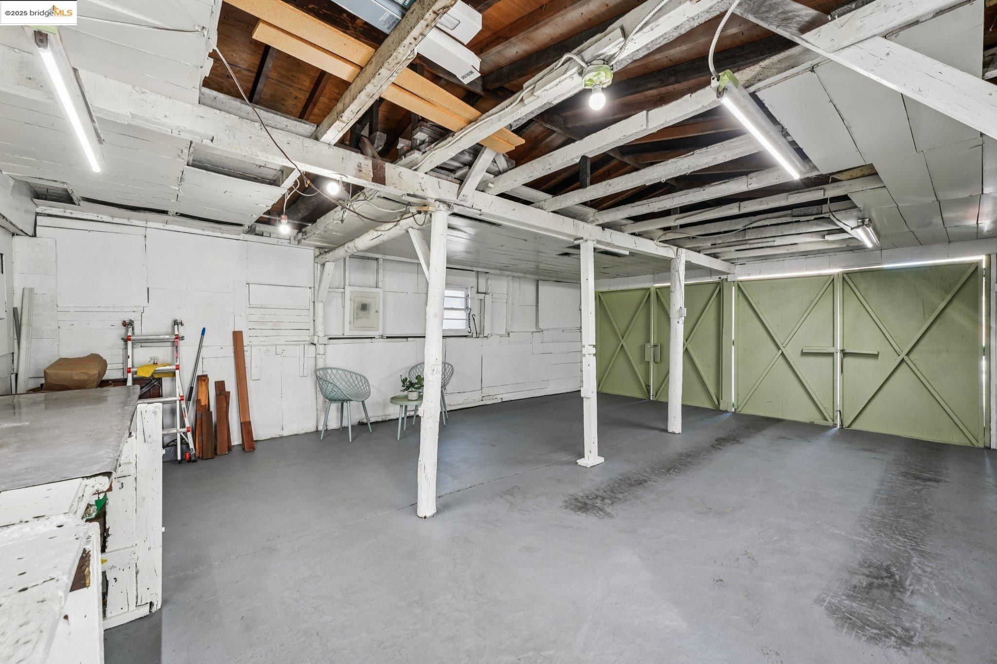 Detail Gallery Image 27 of 55 For 1549 5th Ave, Oakland,  CA 94606 - 4 Beds | 2 Baths