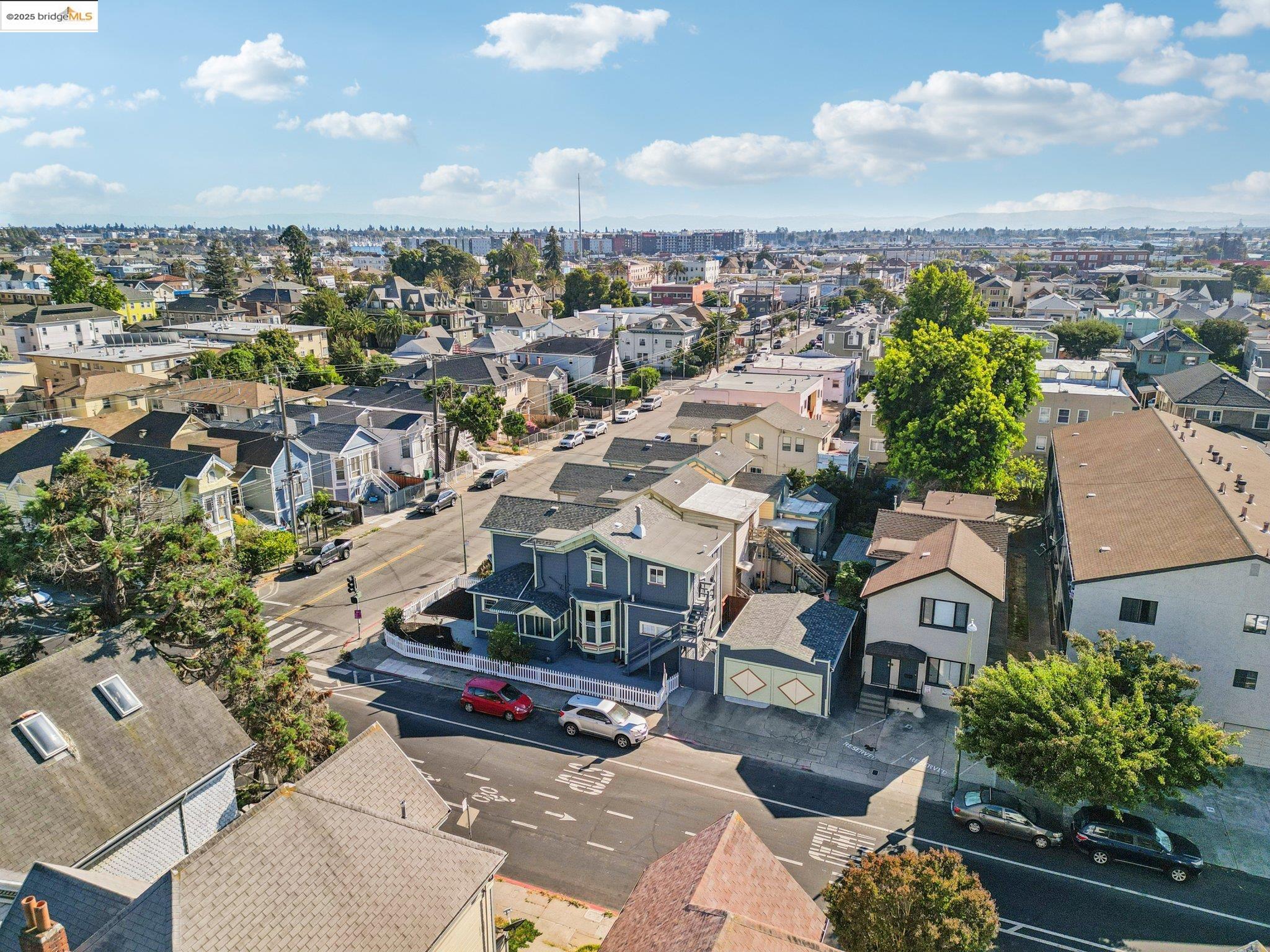 Detail Gallery Image 32 of 55 For 1549 5th Ave, Oakland,  CA 94606 - 4 Beds | 2 Baths