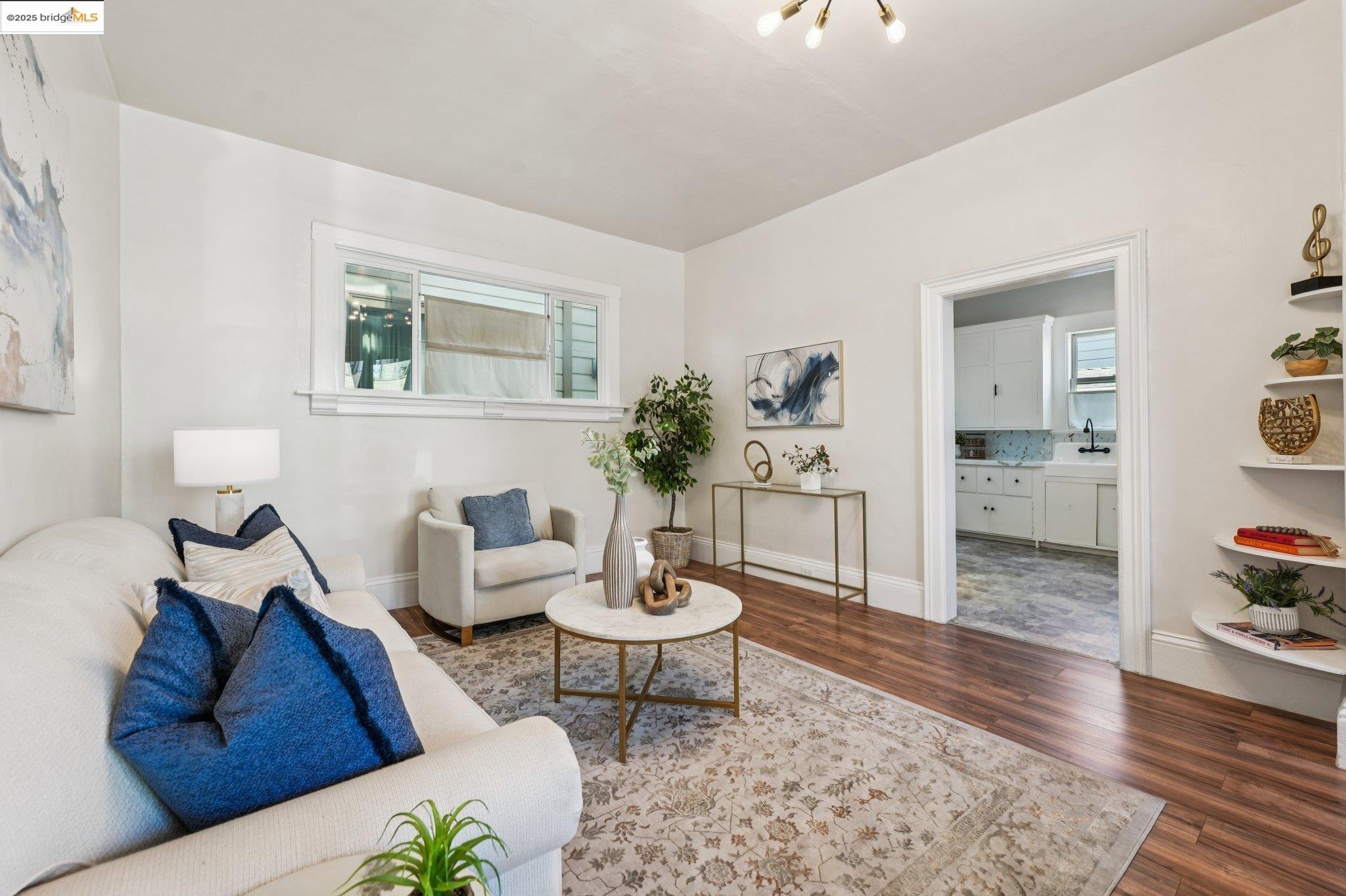 Detail Gallery Image 40 of 55 For 1549 5th Ave, Oakland,  CA 94606 - 4 Beds | 2 Baths