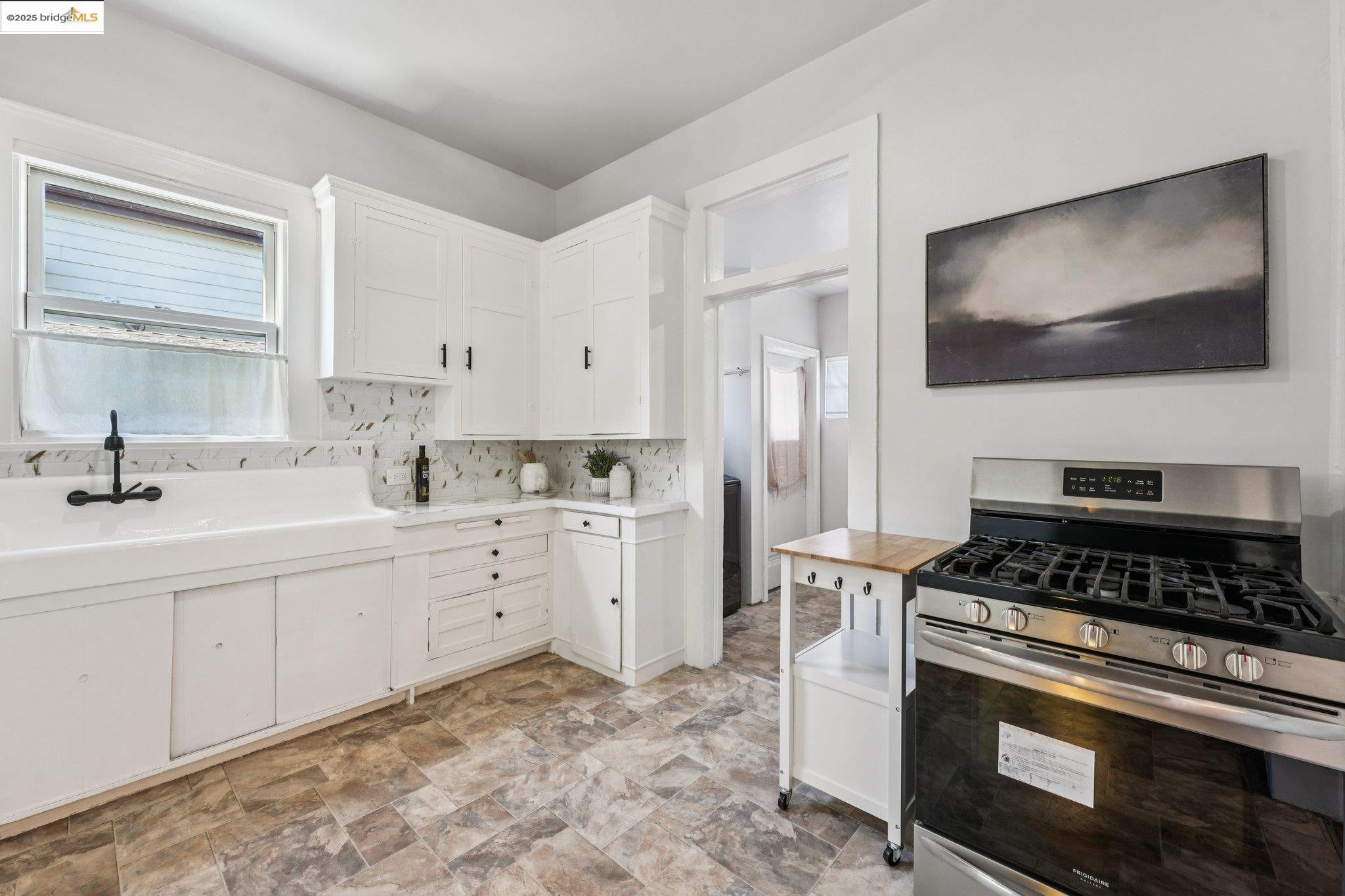 Detail Gallery Image 54 of 55 For 1549 5th Ave, Oakland,  CA 94606 - 4 Beds | 2 Baths