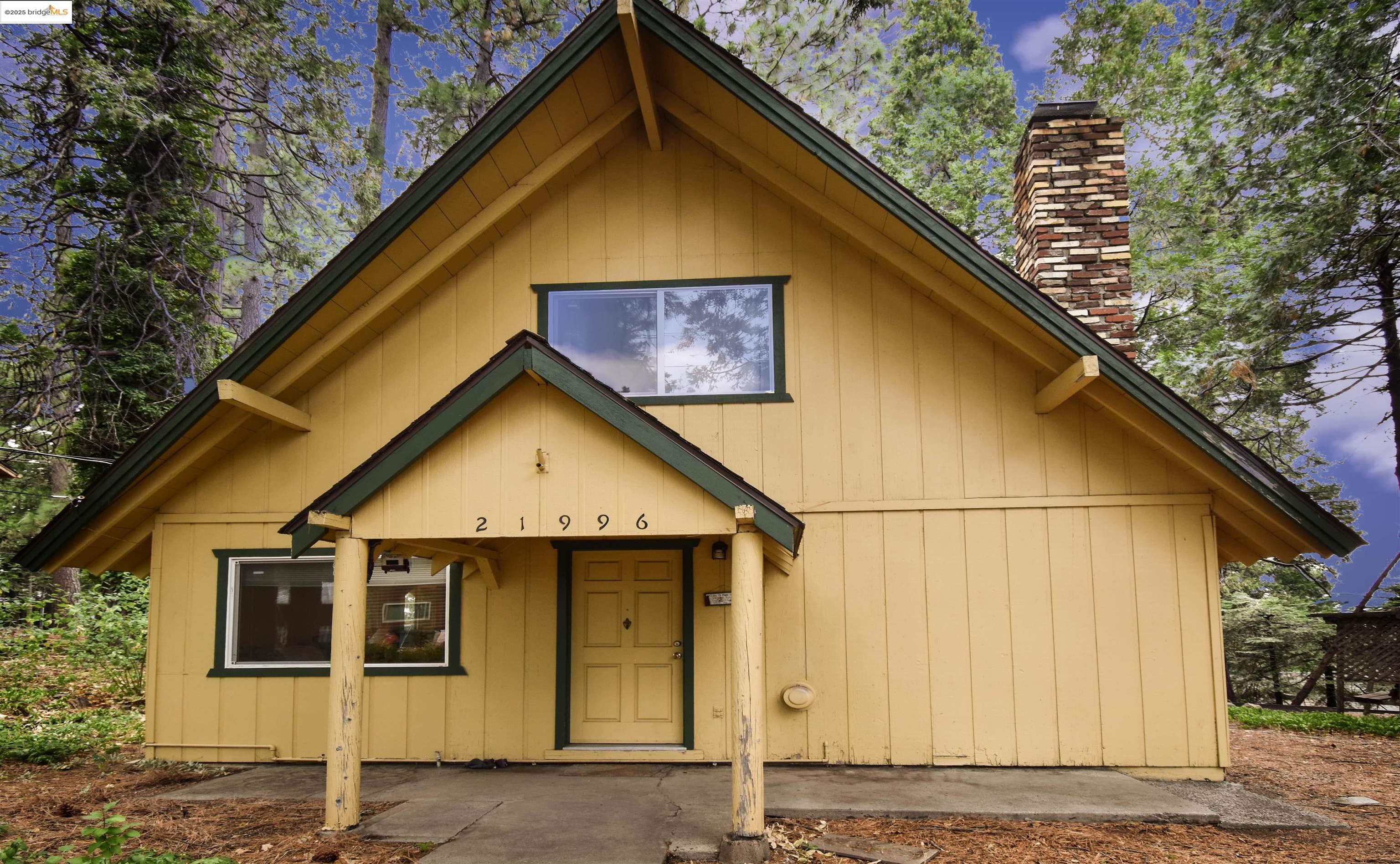 Detail Gallery Image 1 of 27 For 21996 Sunrise Dr, Mi Wuk Village,  CA 95346 - 2 Beds | 1 Baths