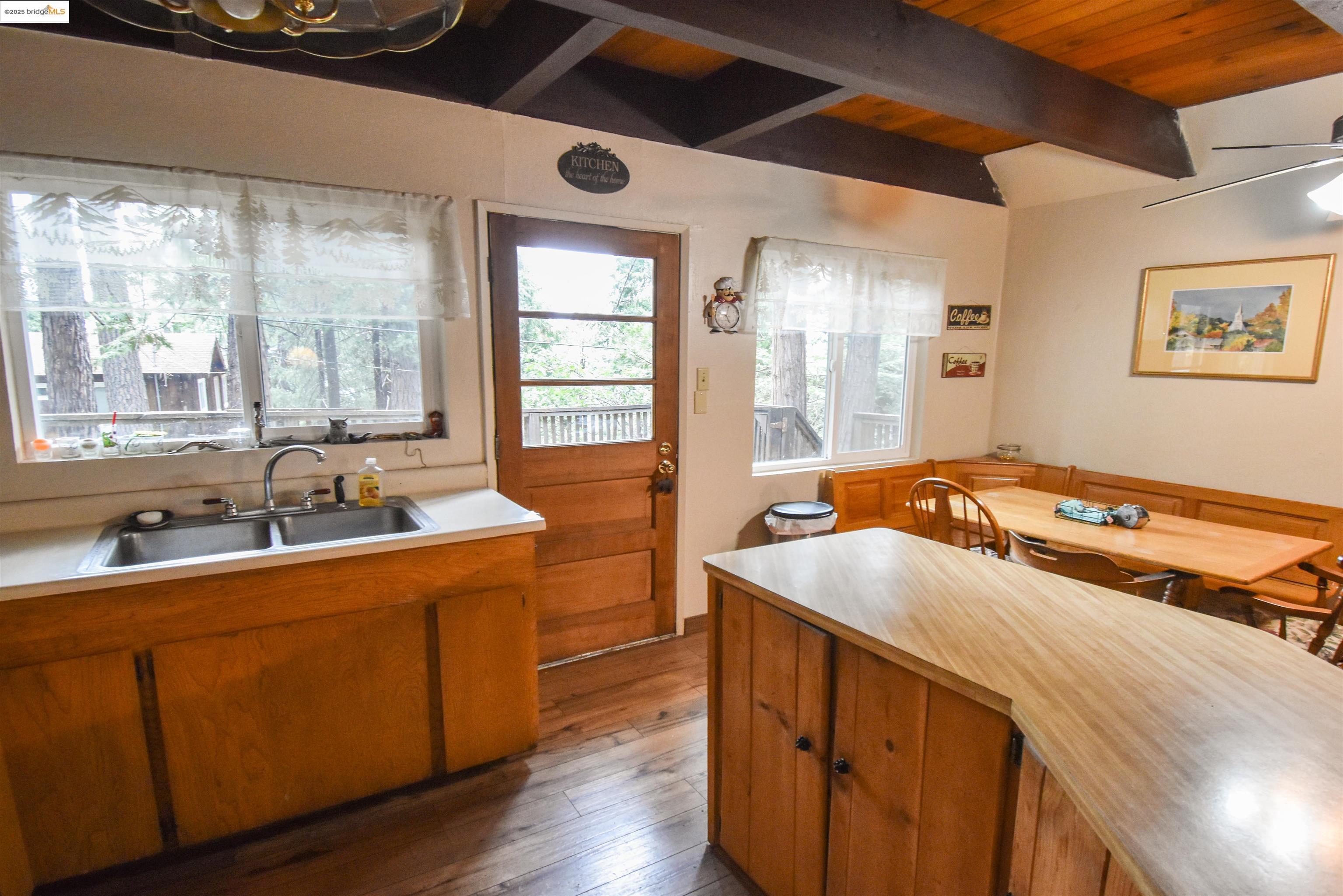 Detail Gallery Image 12 of 27 For 21996 Sunrise Dr, Mi Wuk Village,  CA 95346 - 2 Beds | 1 Baths