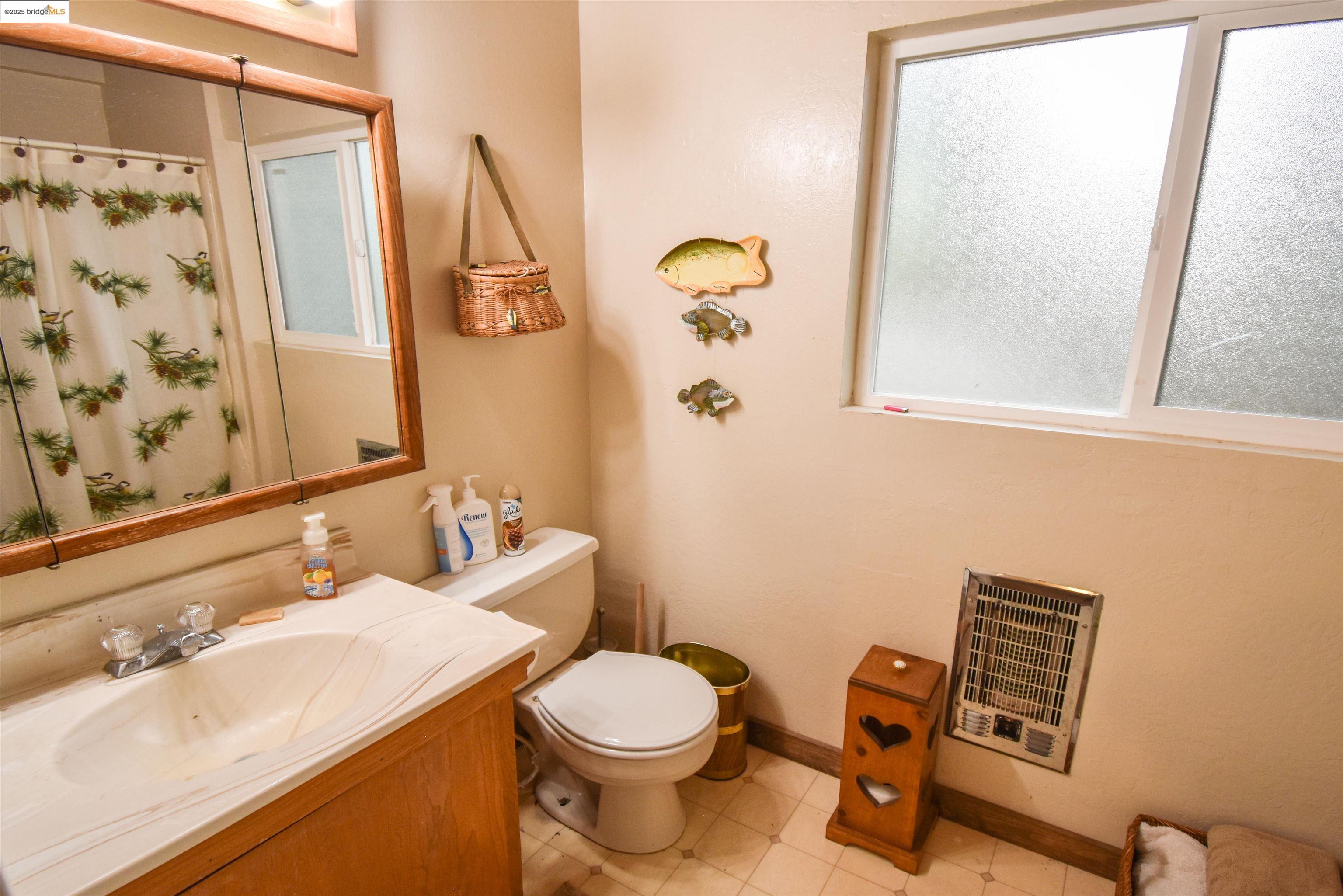 Detail Gallery Image 19 of 27 For 21996 Sunrise Dr, Mi Wuk Village,  CA 95346 - 2 Beds | 1 Baths
