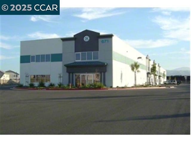 Detail Gallery Image 1 of 13 For 671 Willow Pass Road, Suite 8, Pittsburg,  CA 94565 - – Beds | – Baths