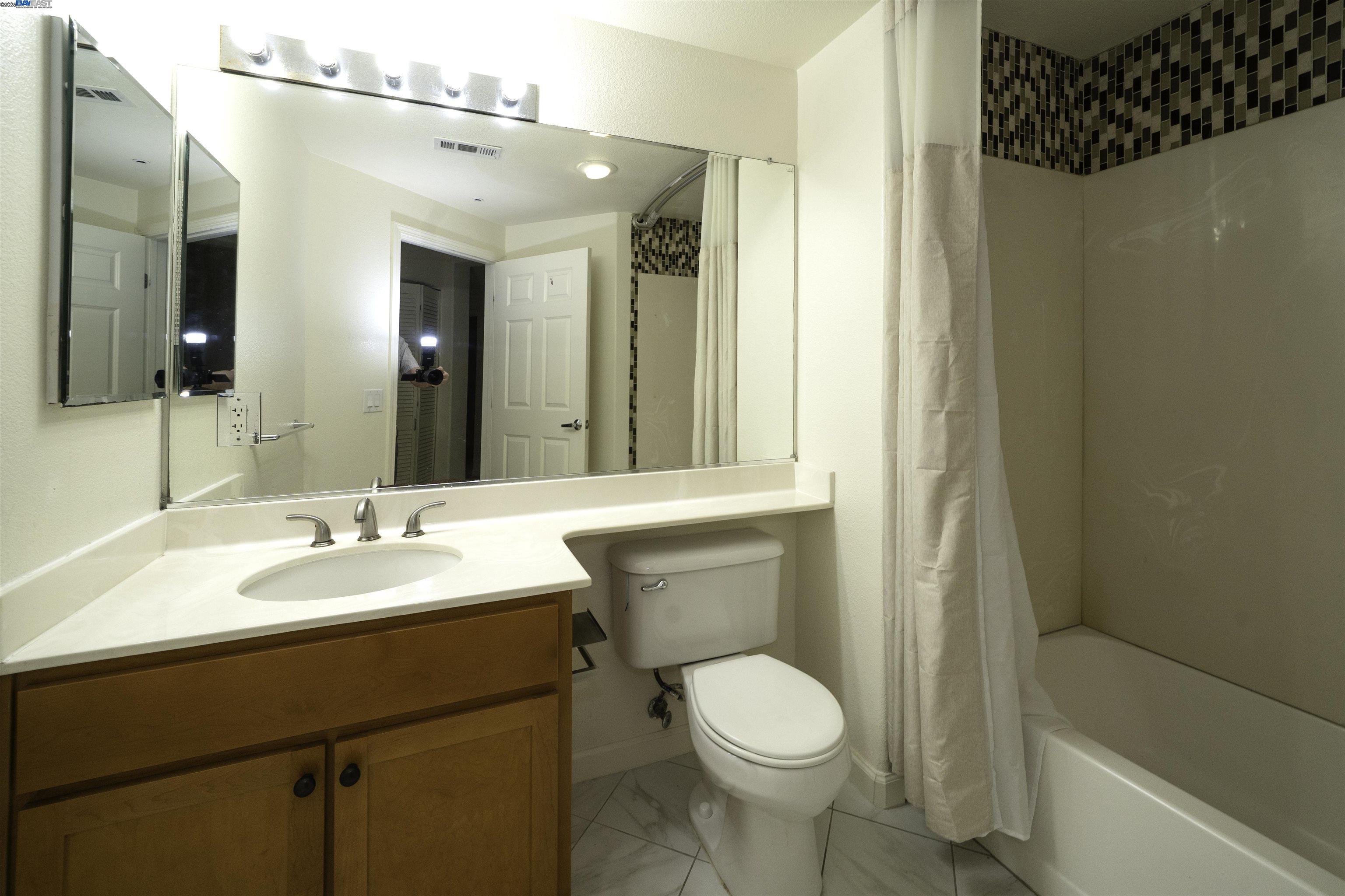 Detail Gallery Image 11 of 28 For 1310 Saddle Rack Street #248,  San Jose,  CA 95126 - 3 Beds | 2 Baths